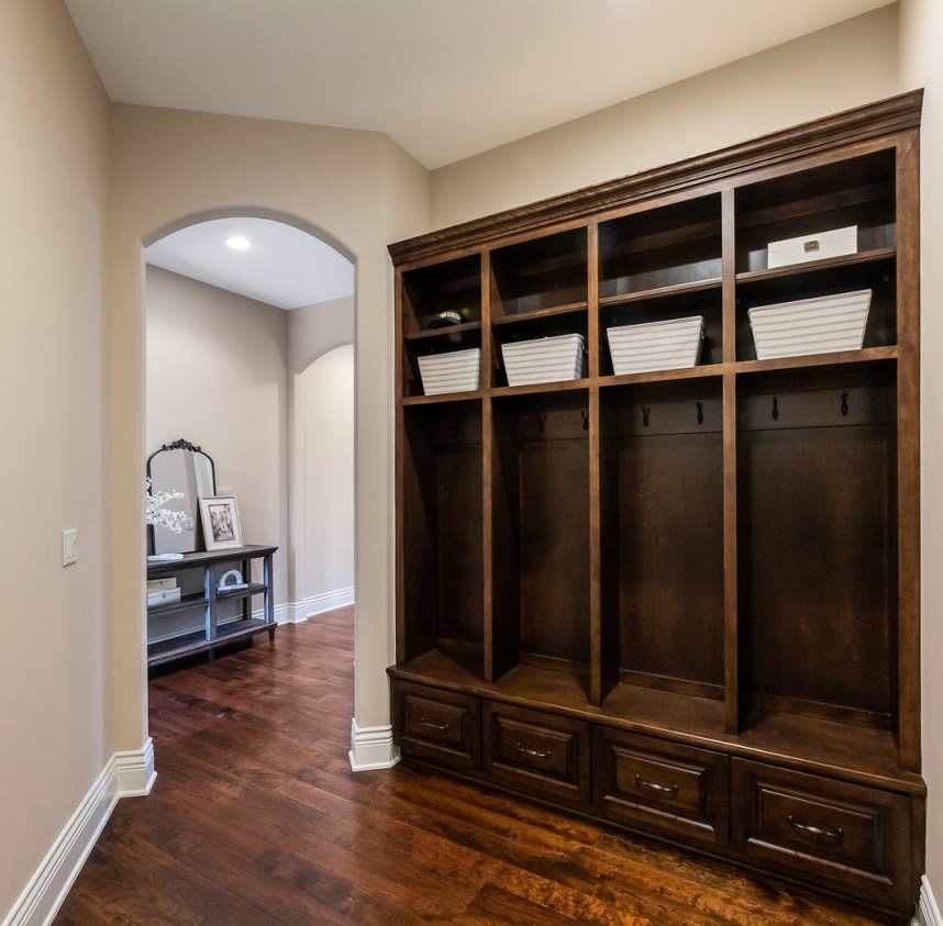 18840 Chapel Hill Dr, Brookfield WI  53045-7446 exterior