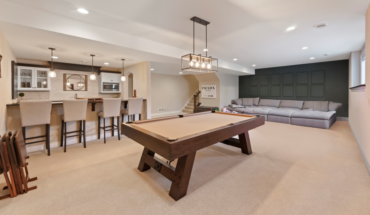 18840 Chapel Hill Dr, Brookfield WI  53045-7446 exterior