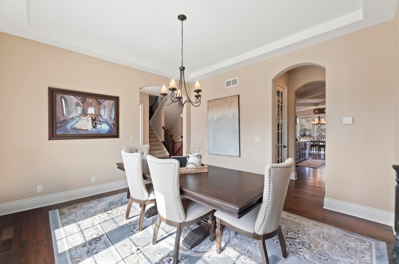 18840 Chapel Hill Dr, Brookfield WI  53045-7446 exterior