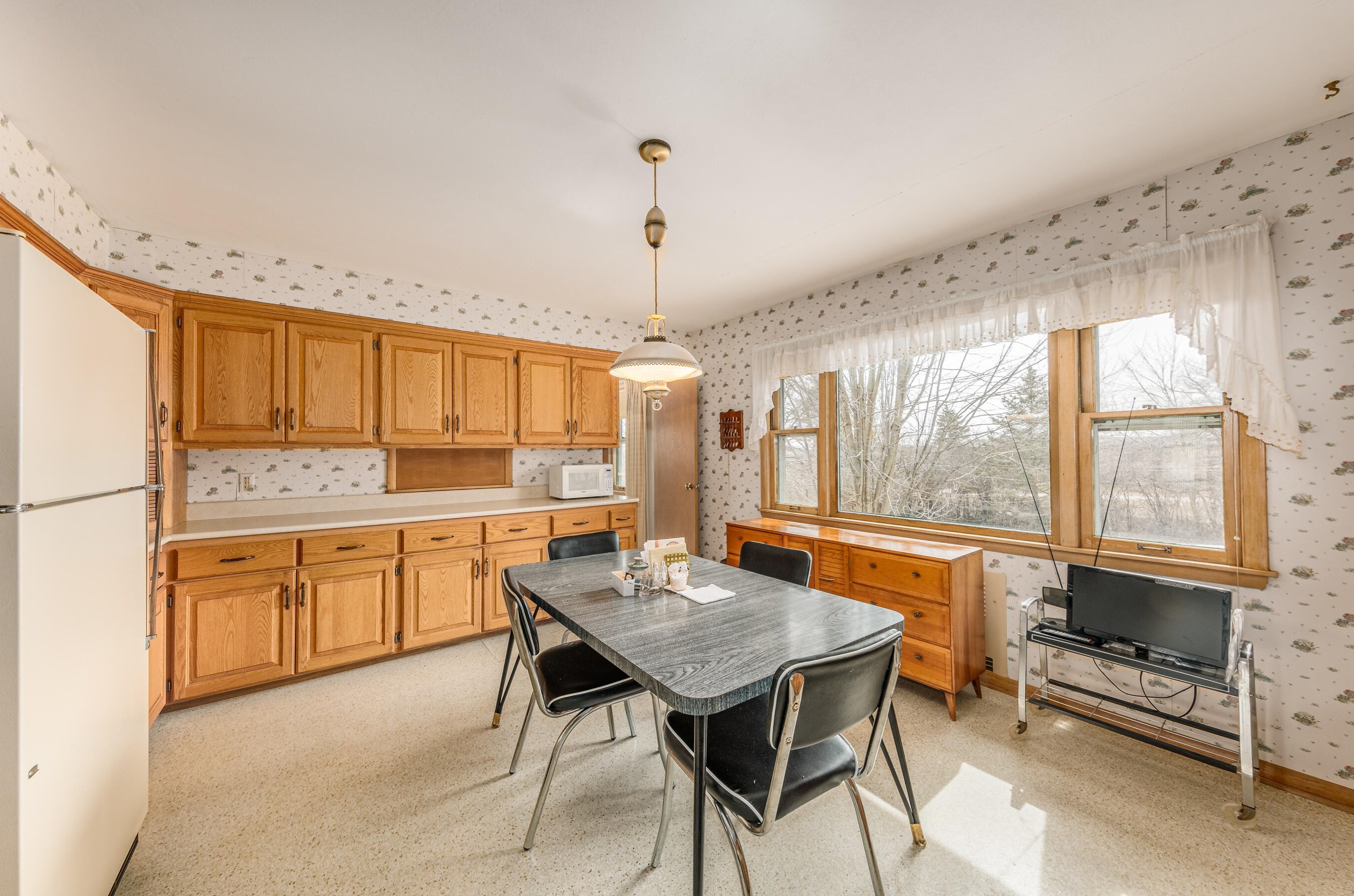 17515 West Ln, Brookfield WI  53045-4312 exterior