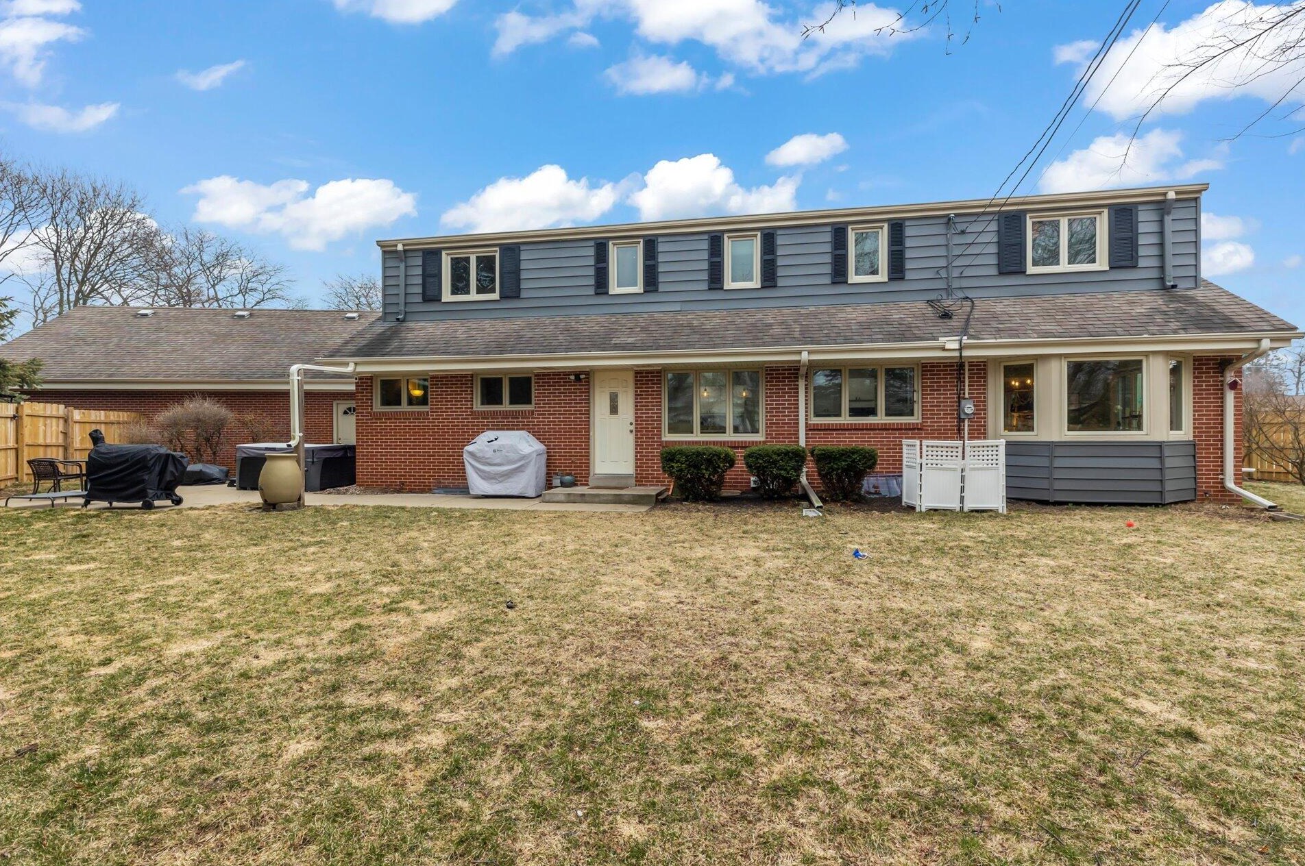 3800 Lighthouse Dr, Racine WI  53402-3618 exterior