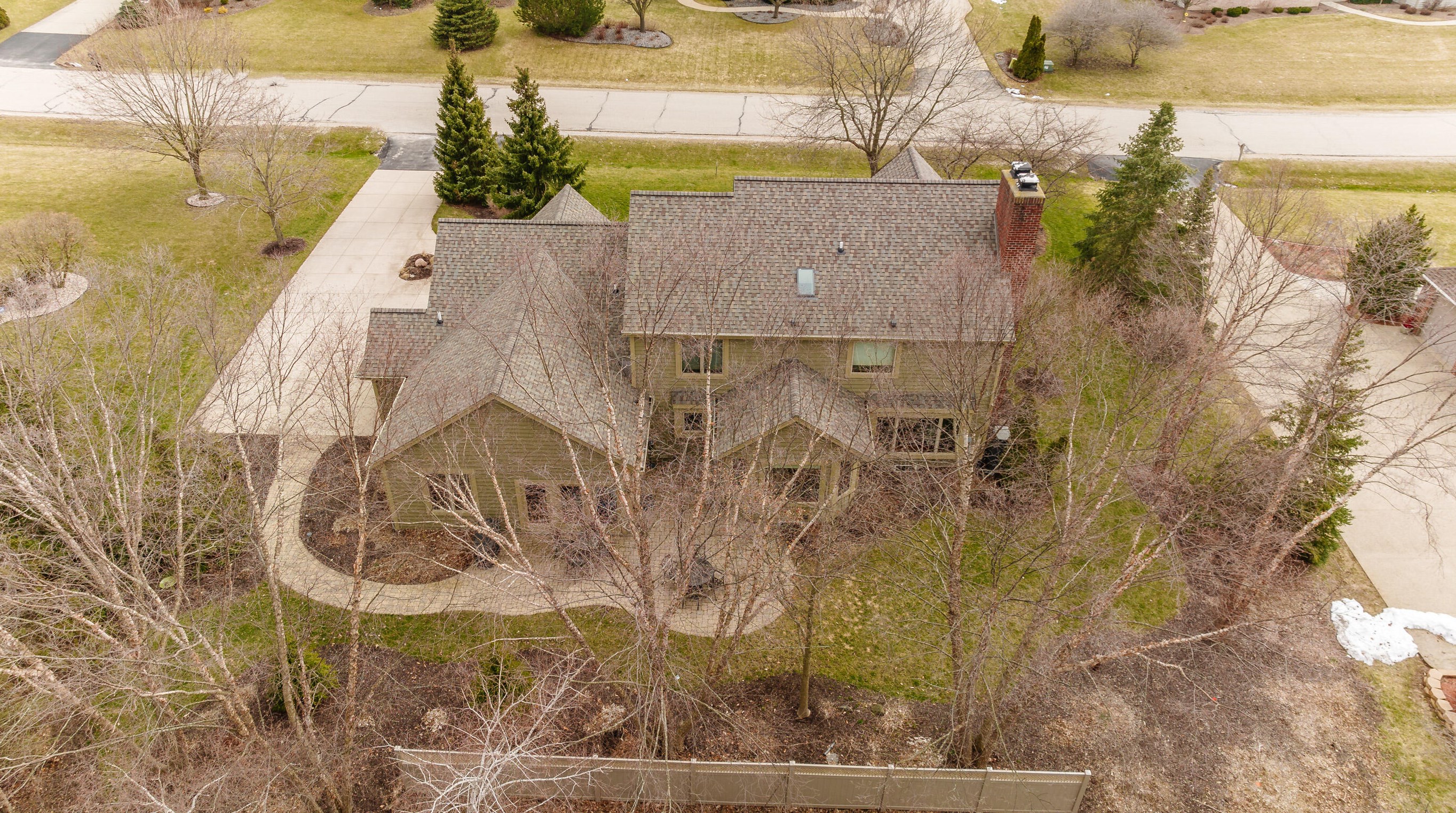 6612 Hidden Creek Rd, Racine, WI 53402