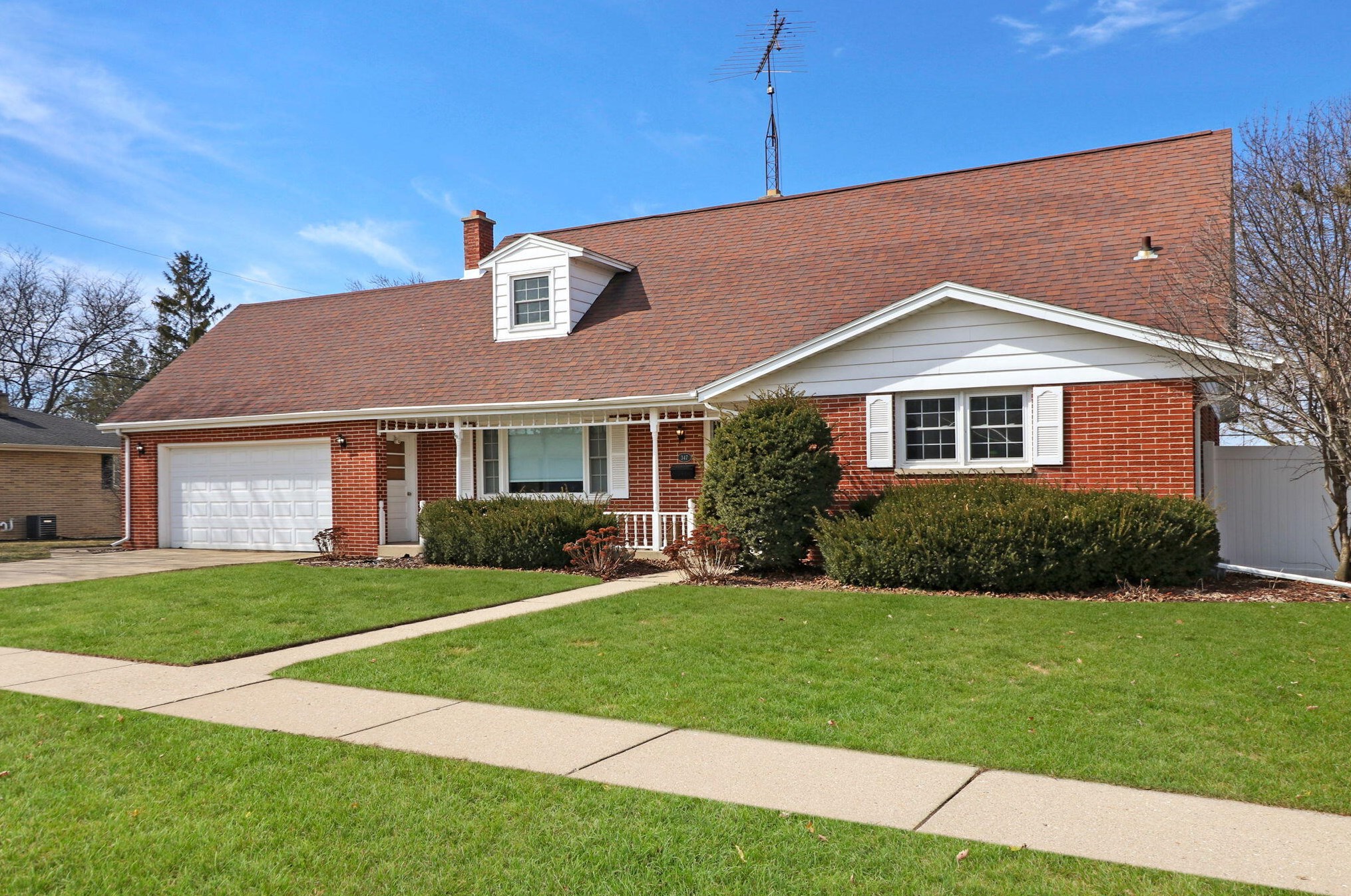 347 Donald Dr, Lyons, WI 53105-2018