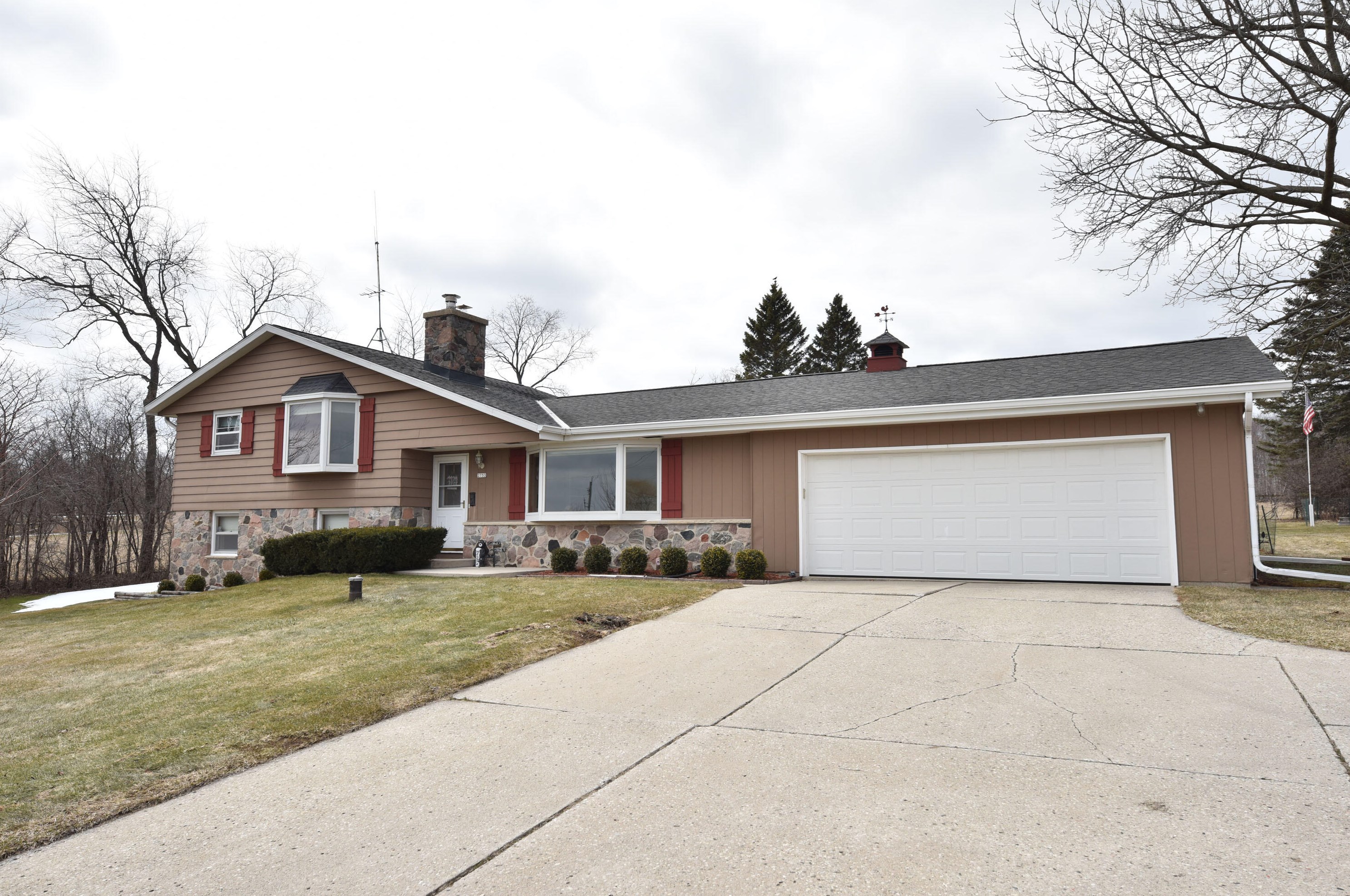 2753 County Road I, Saukville WI  53080-1525 exterior