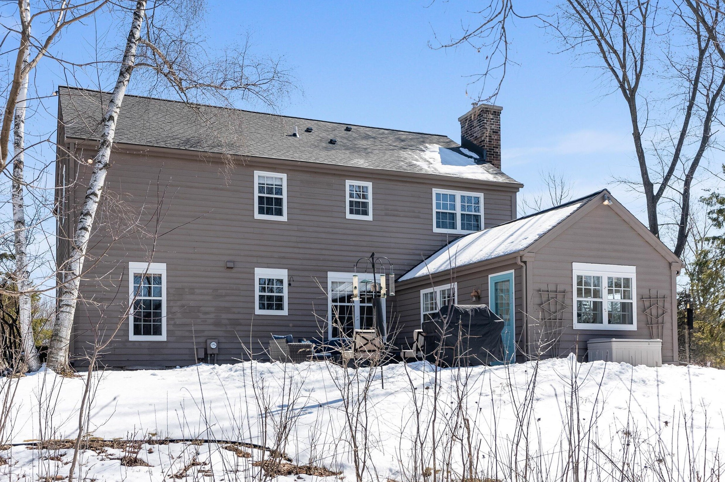 11639 N Hillside Ln, Thiensville, WI 53092