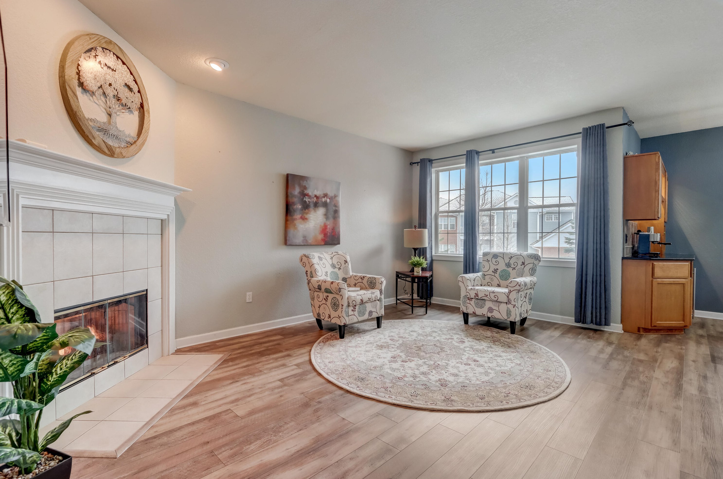691 W Dekora St #g, Saukville, WI 53080