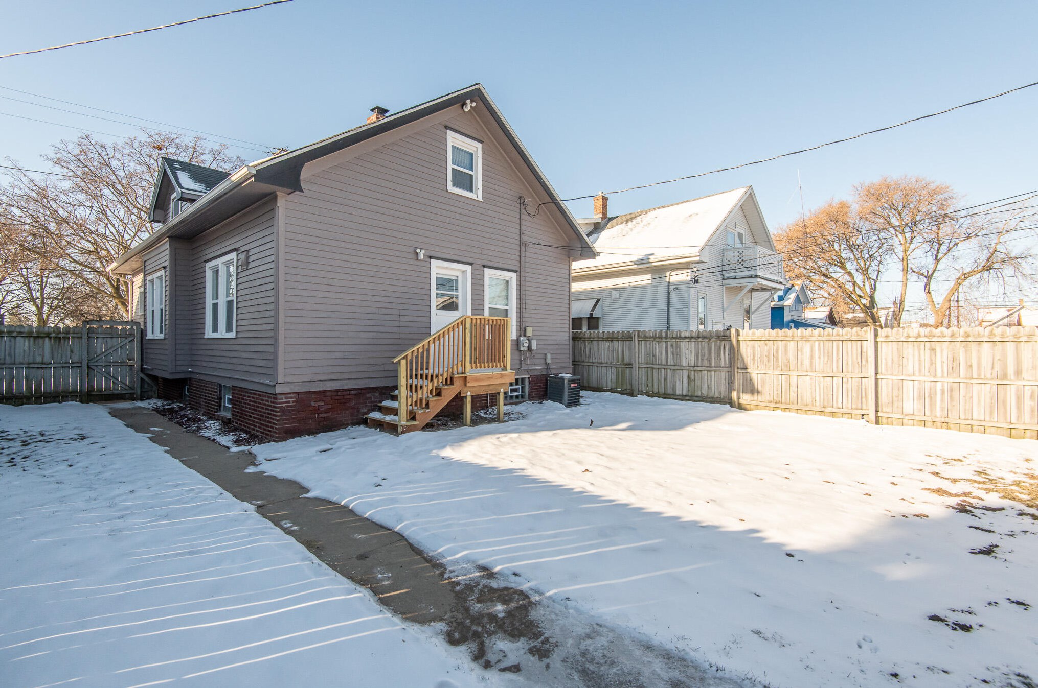 1022 Goold St, Racine WI  53402-4557 exterior