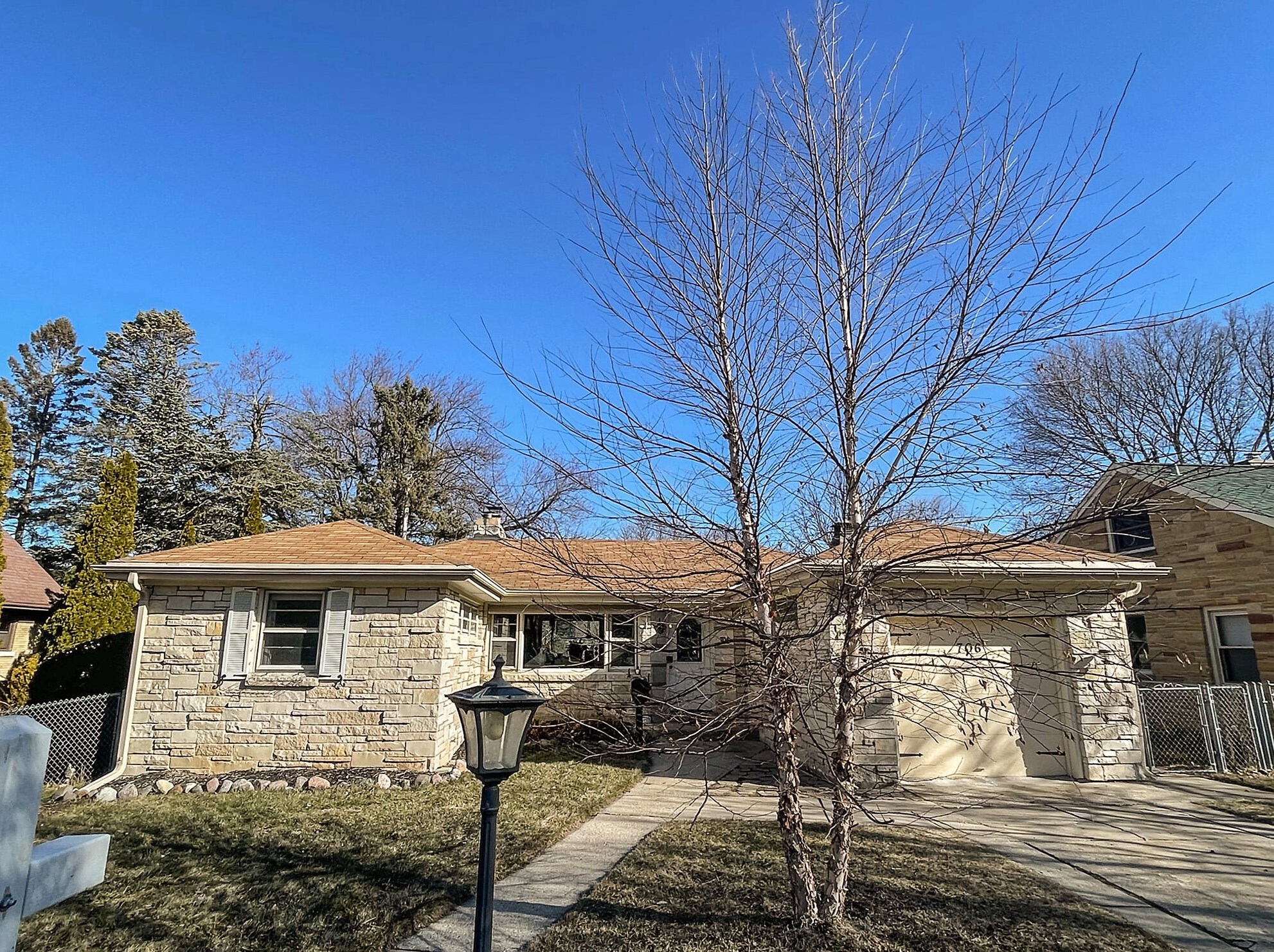 706 Aspen St, South Milwaukee, WI 53172-1602