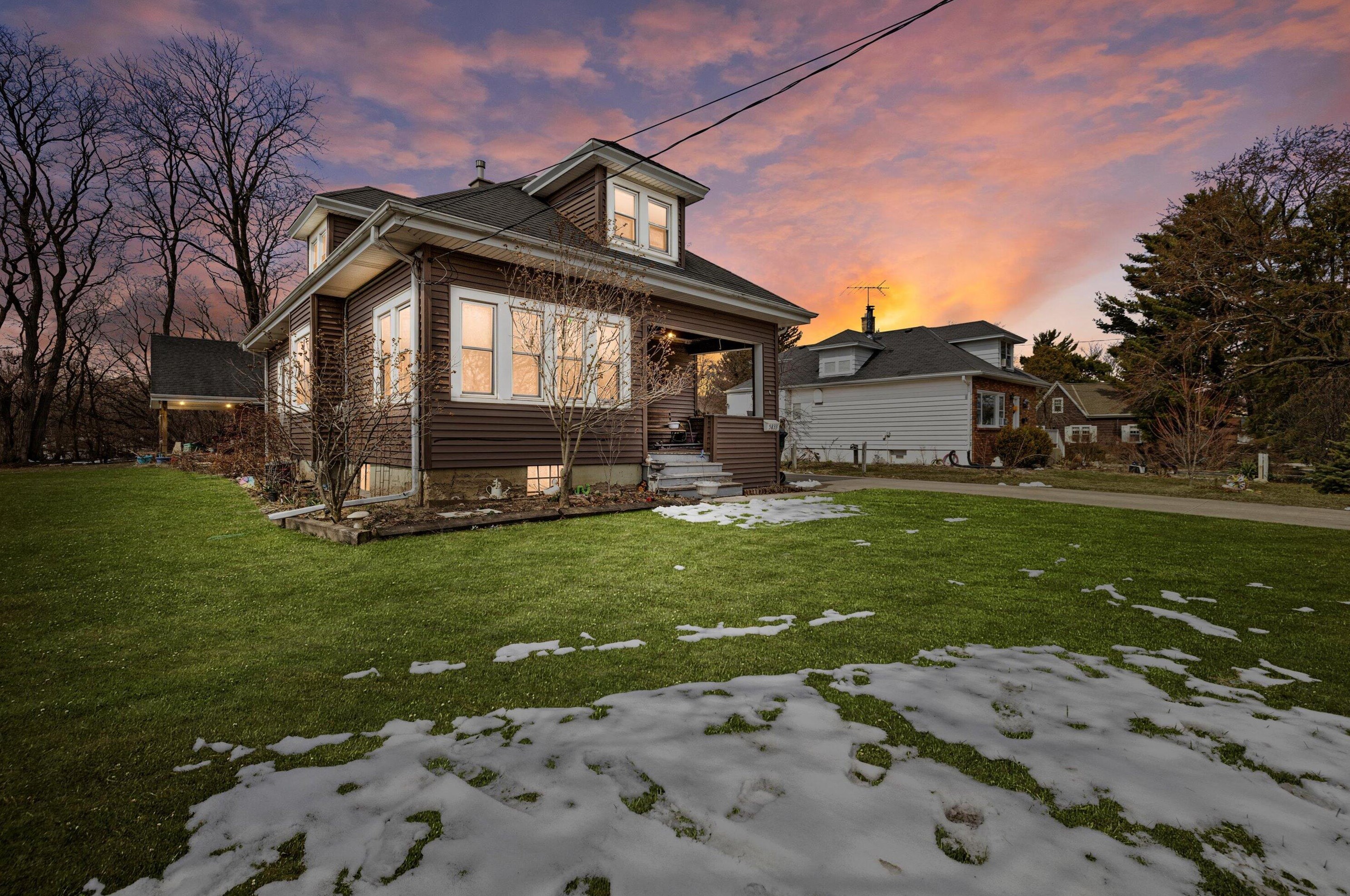 5833 110th St, Hales Corners, WI 53130-1842