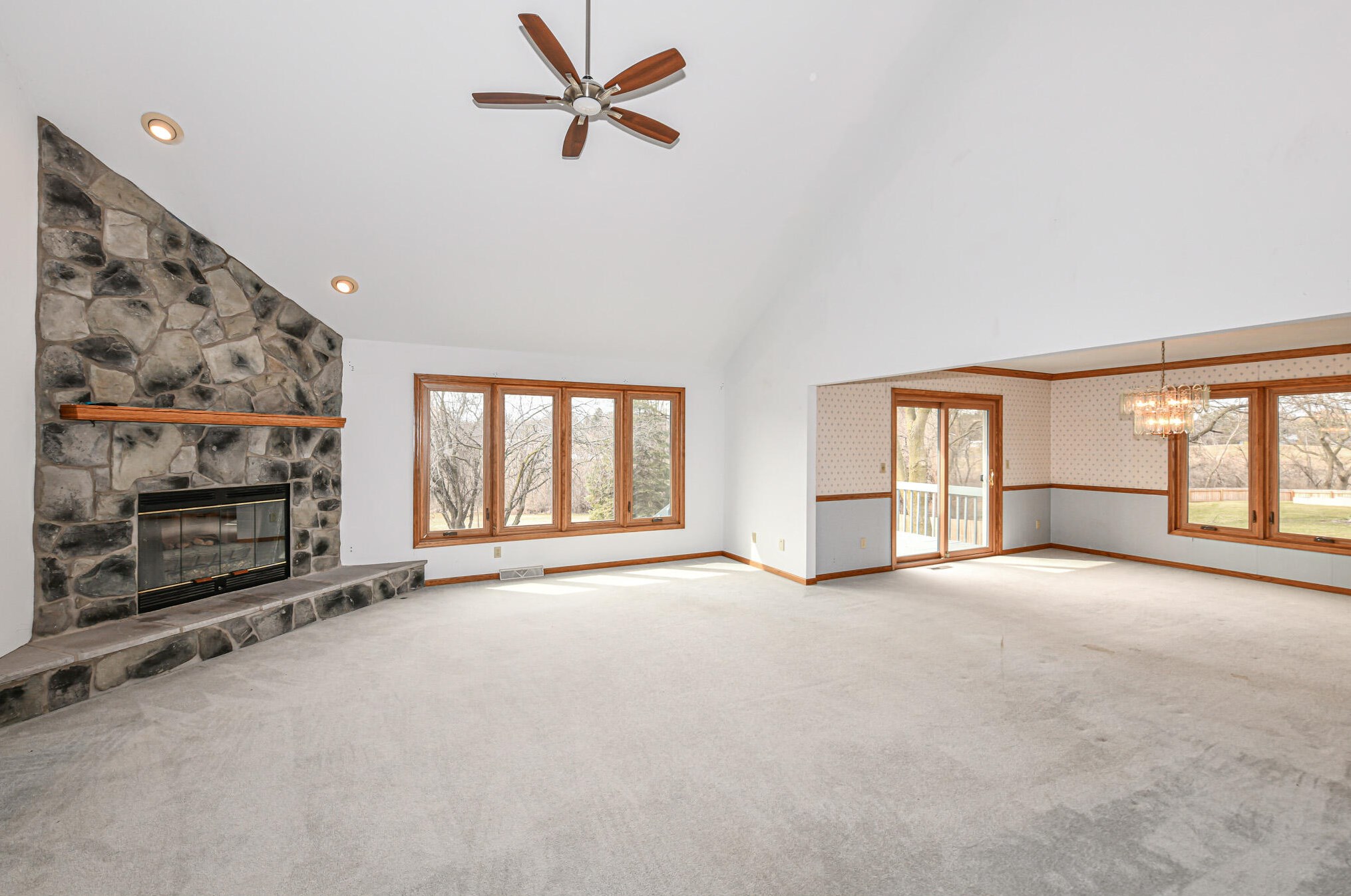 12555 W North Ln, Waukesha, WI 53151