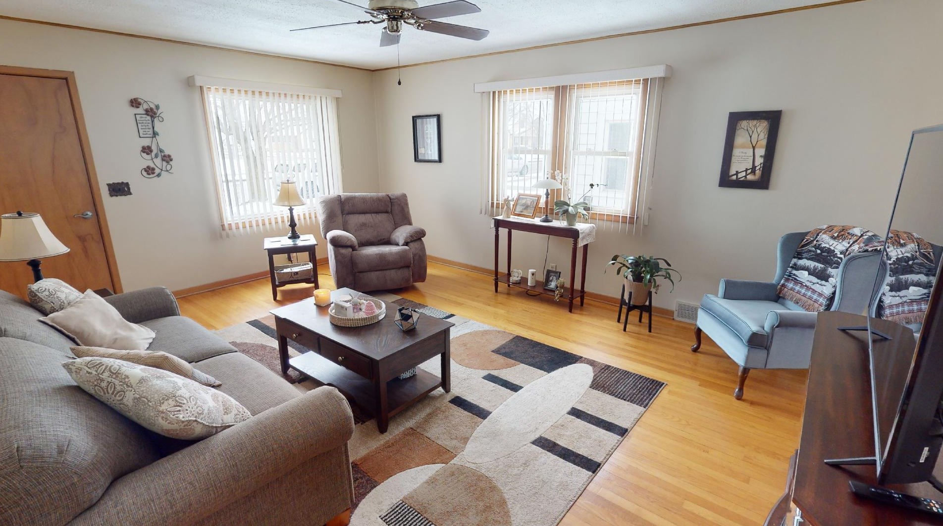 1119 N 18th St, Manitowoc, WI 54220