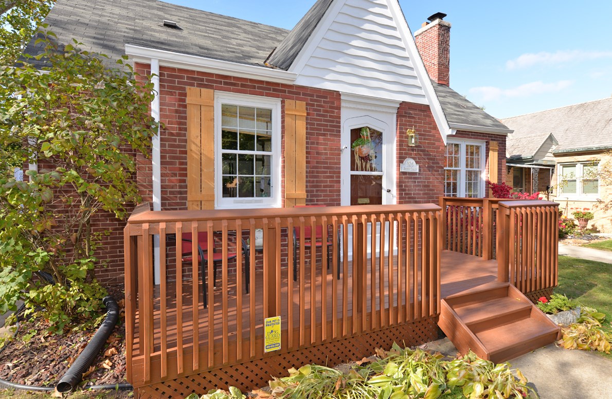 926 Russet St, Racine, WI 53405-2362
