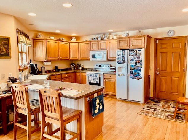 5735 Wind Dancer Ct, Sheboygan, WI 53081-9006