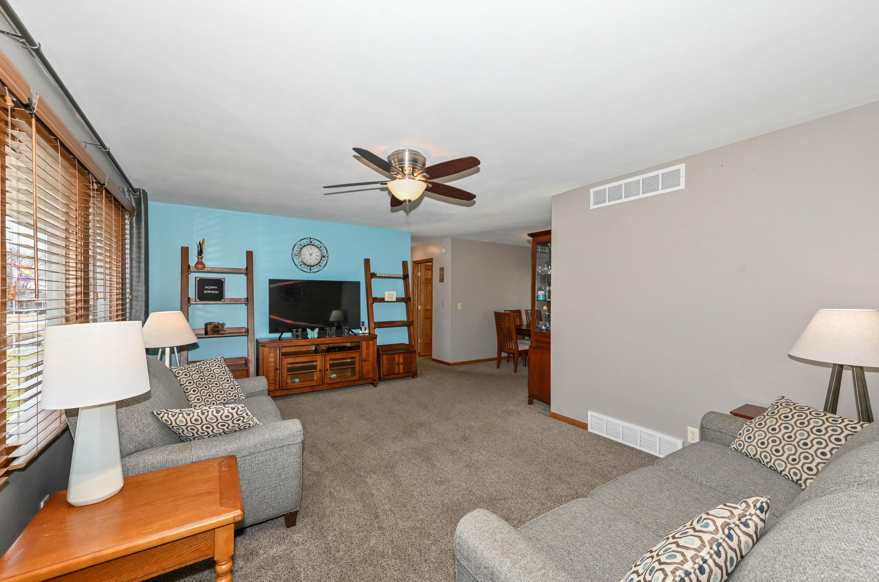 5405 Middleton Dr, Greendale, WI 53129
