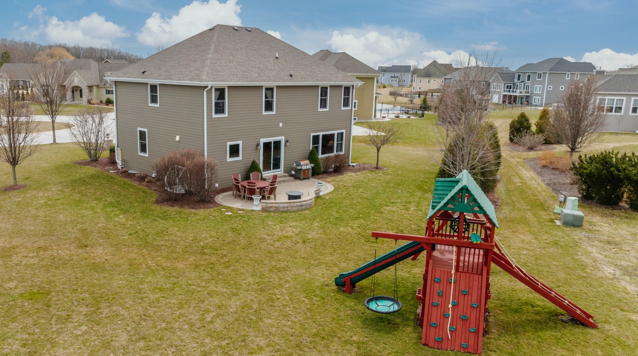1000 Oak Ct, Oak Creek, WI 53154-5681