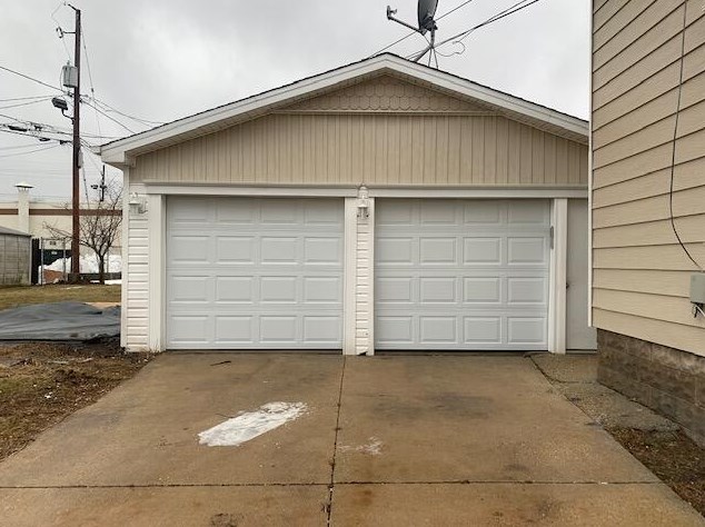 3070 Caledonia St, Racine, WI 53402