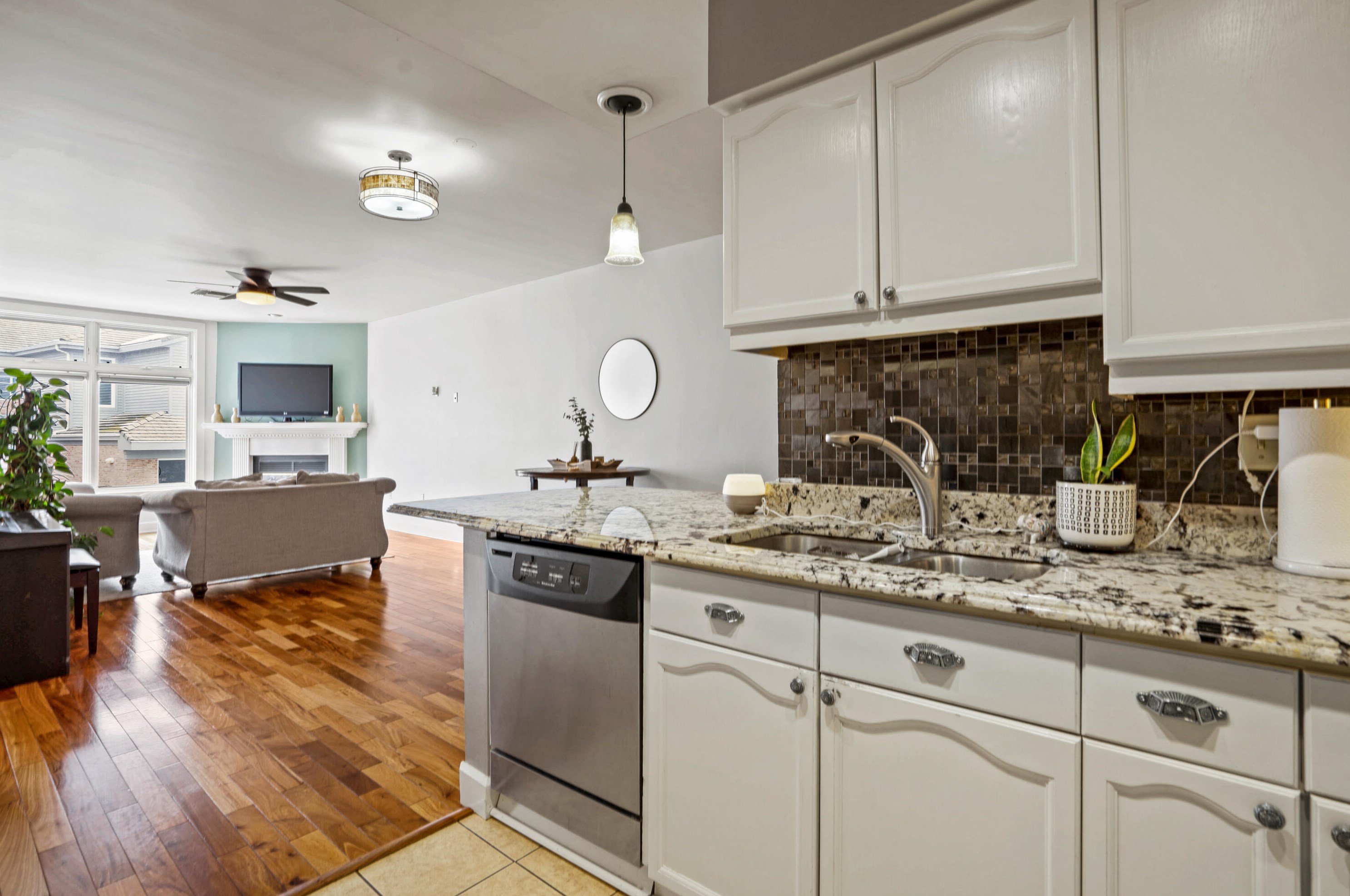 35 Harborview Dr #116, Racine, WI 53403