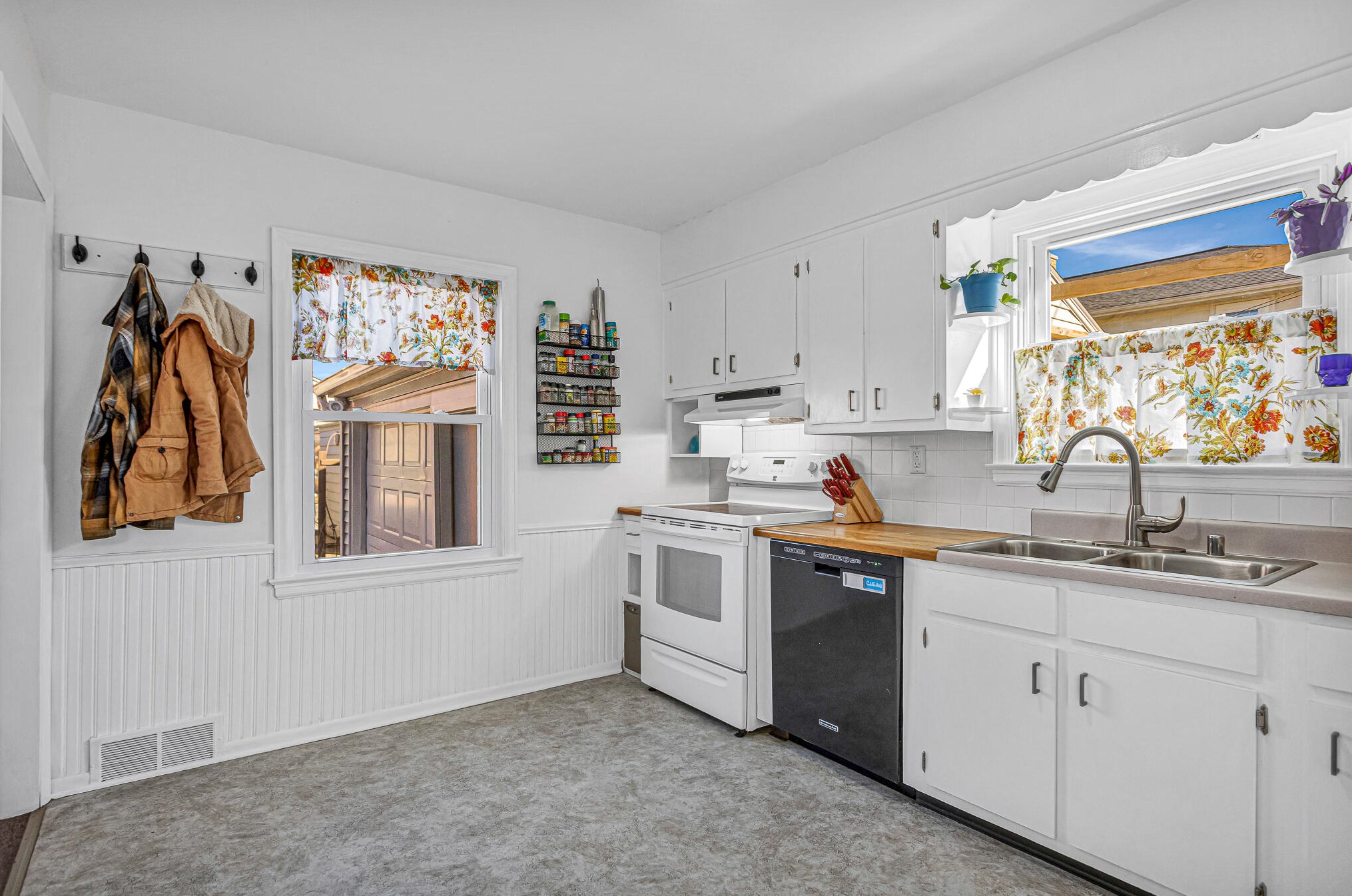 409 Geele Ave, Sheboygan, WI 53083-5063