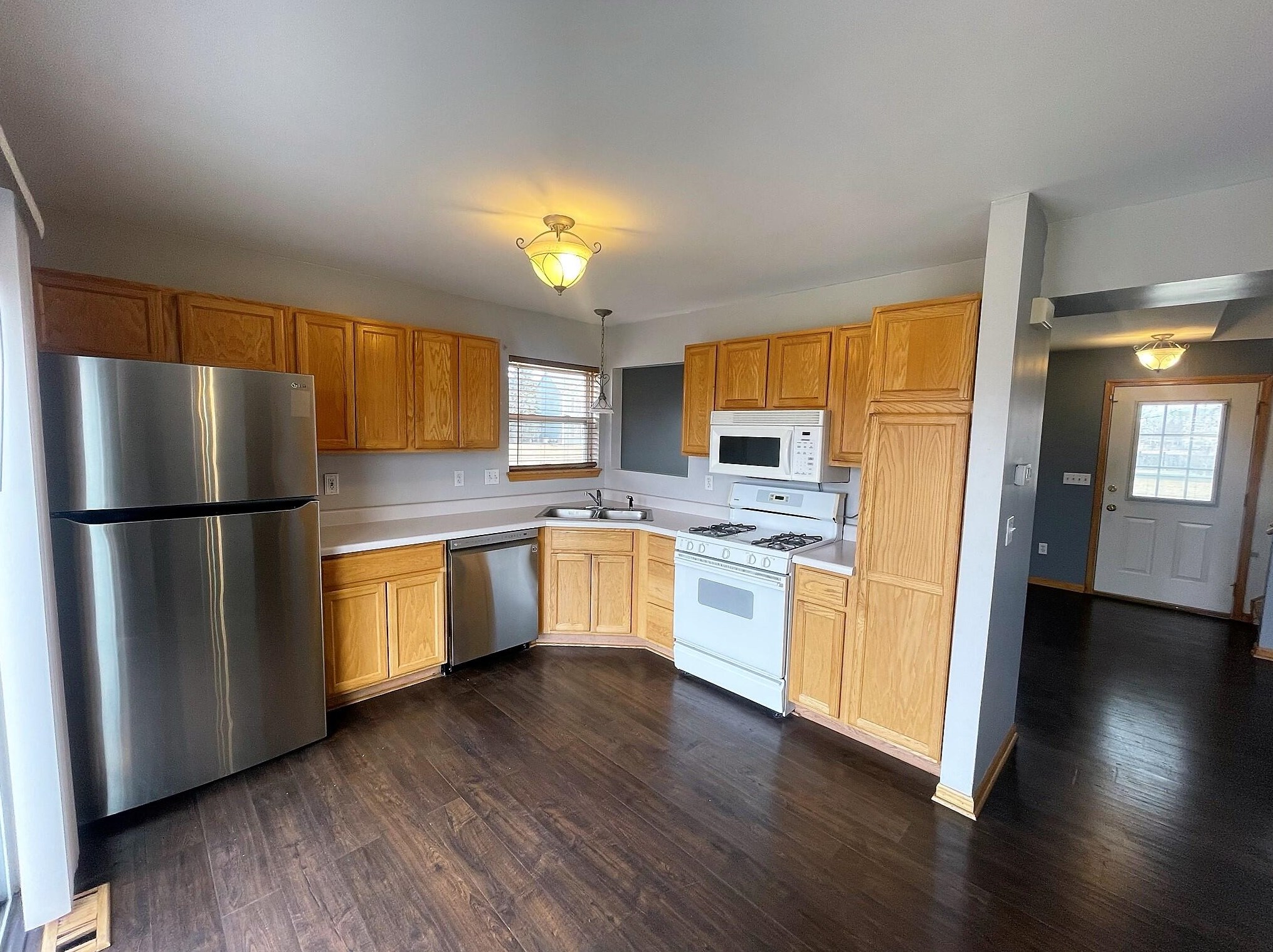 287 Quail Dr, Genoa City, WI 53128