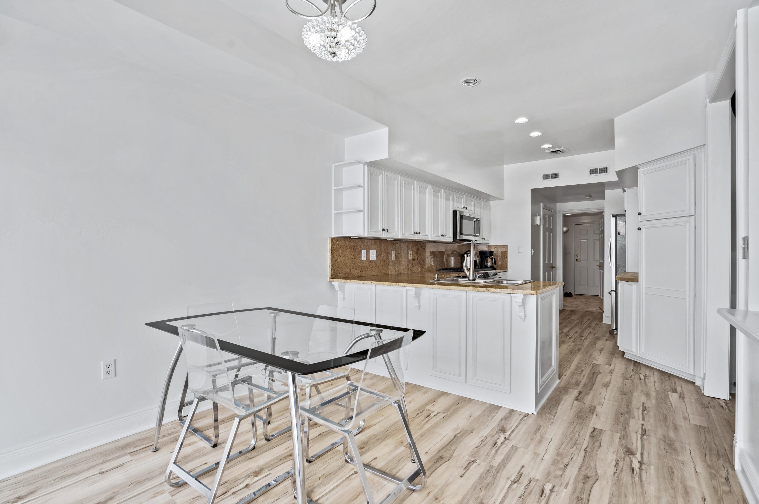 32 Harborview Dr, Racine WI  53403-4601 exterior