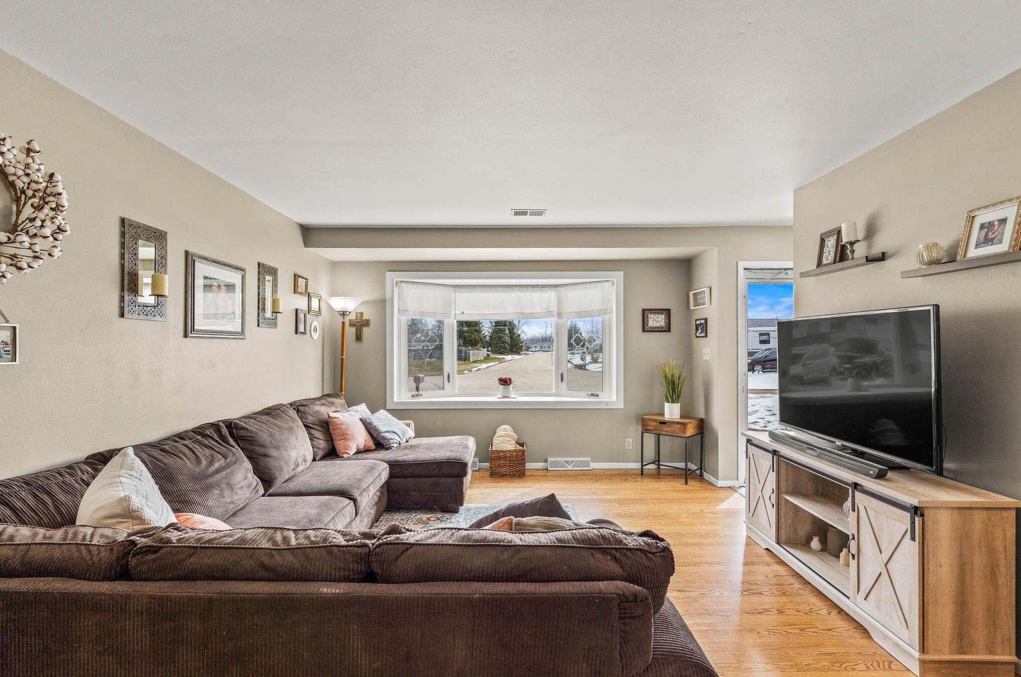 6904 Butternut Rd, Racine, WI 53402-1300