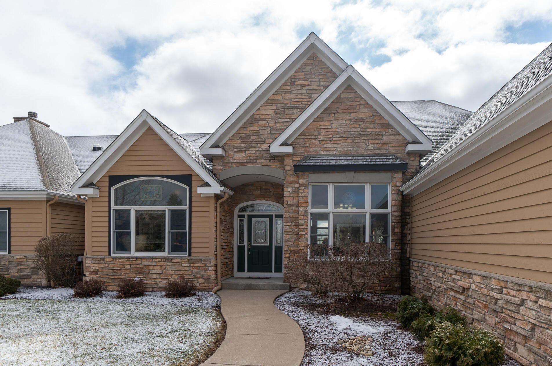 1021 Links Rd #52-11, Lake Geneva, WI 53147