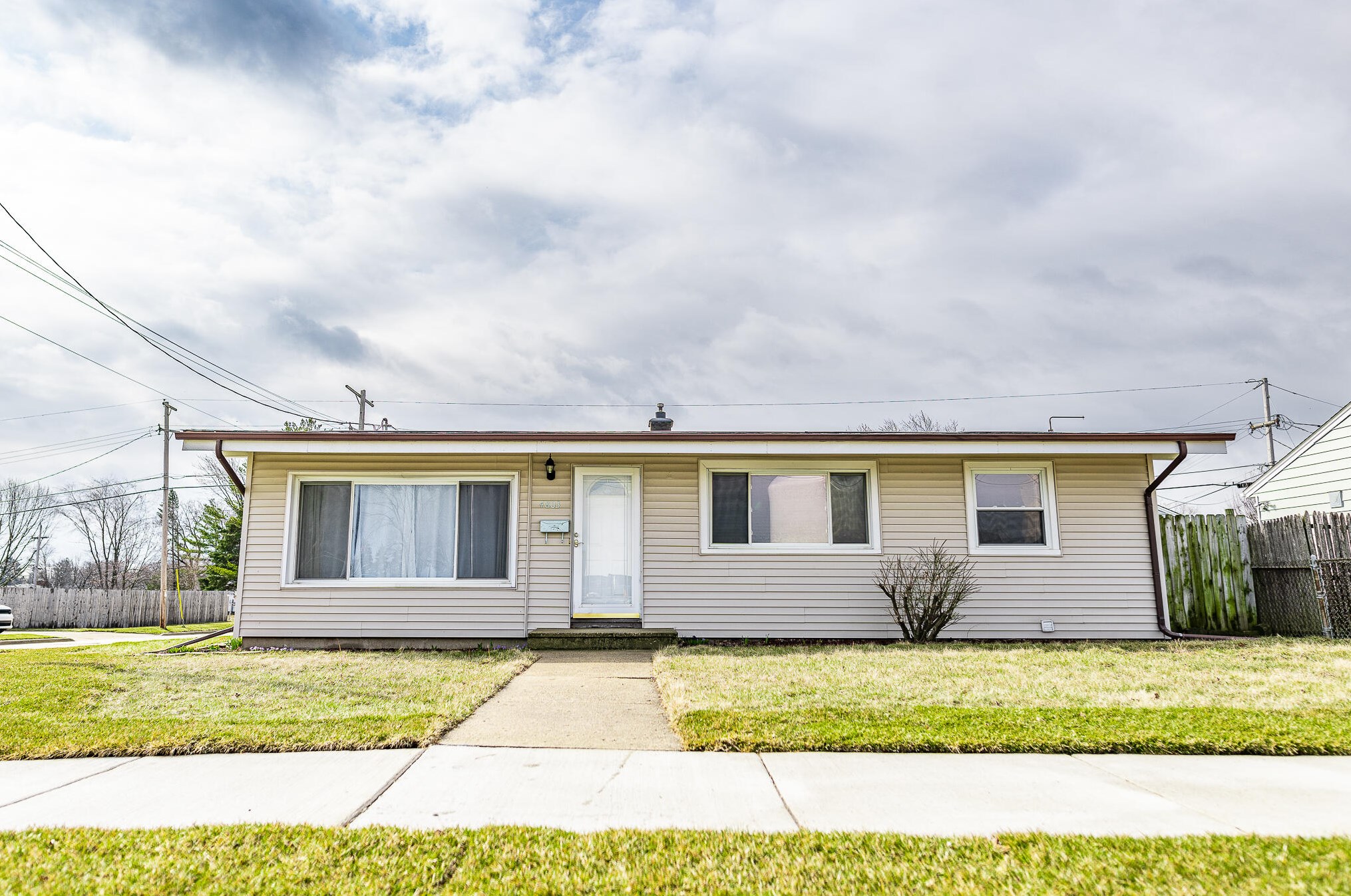 4803 60th St, Kenosha, WI 53144
