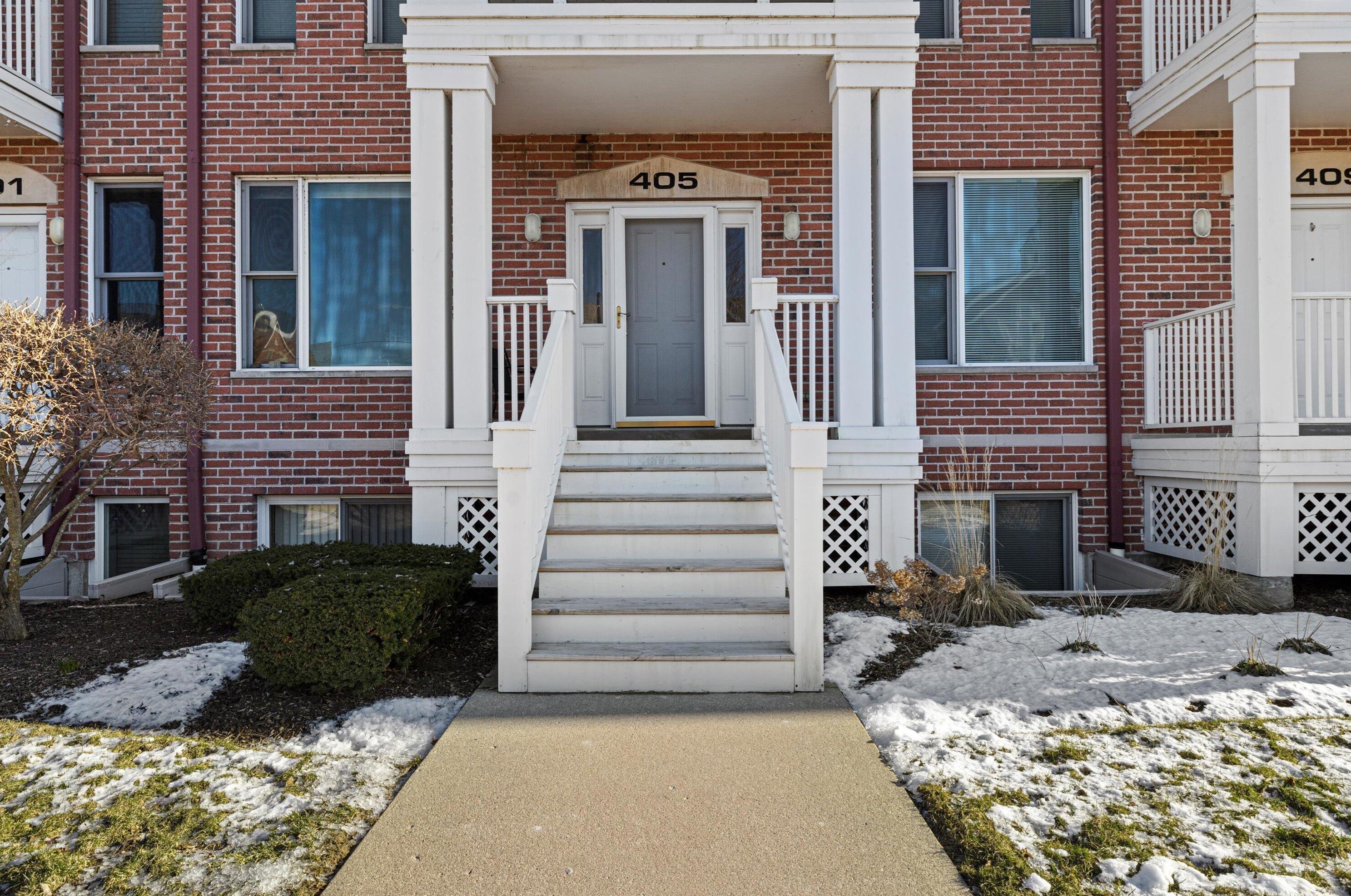 405 56th St, Kenosha, WI 53140