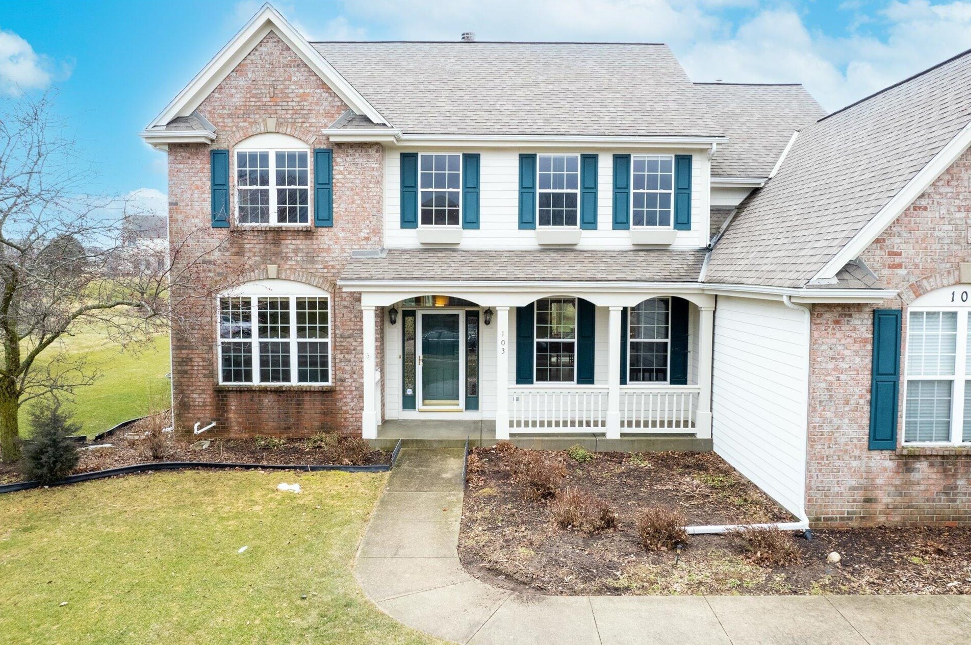 103 Long Meadow Dr, Chenequa, WI 53029