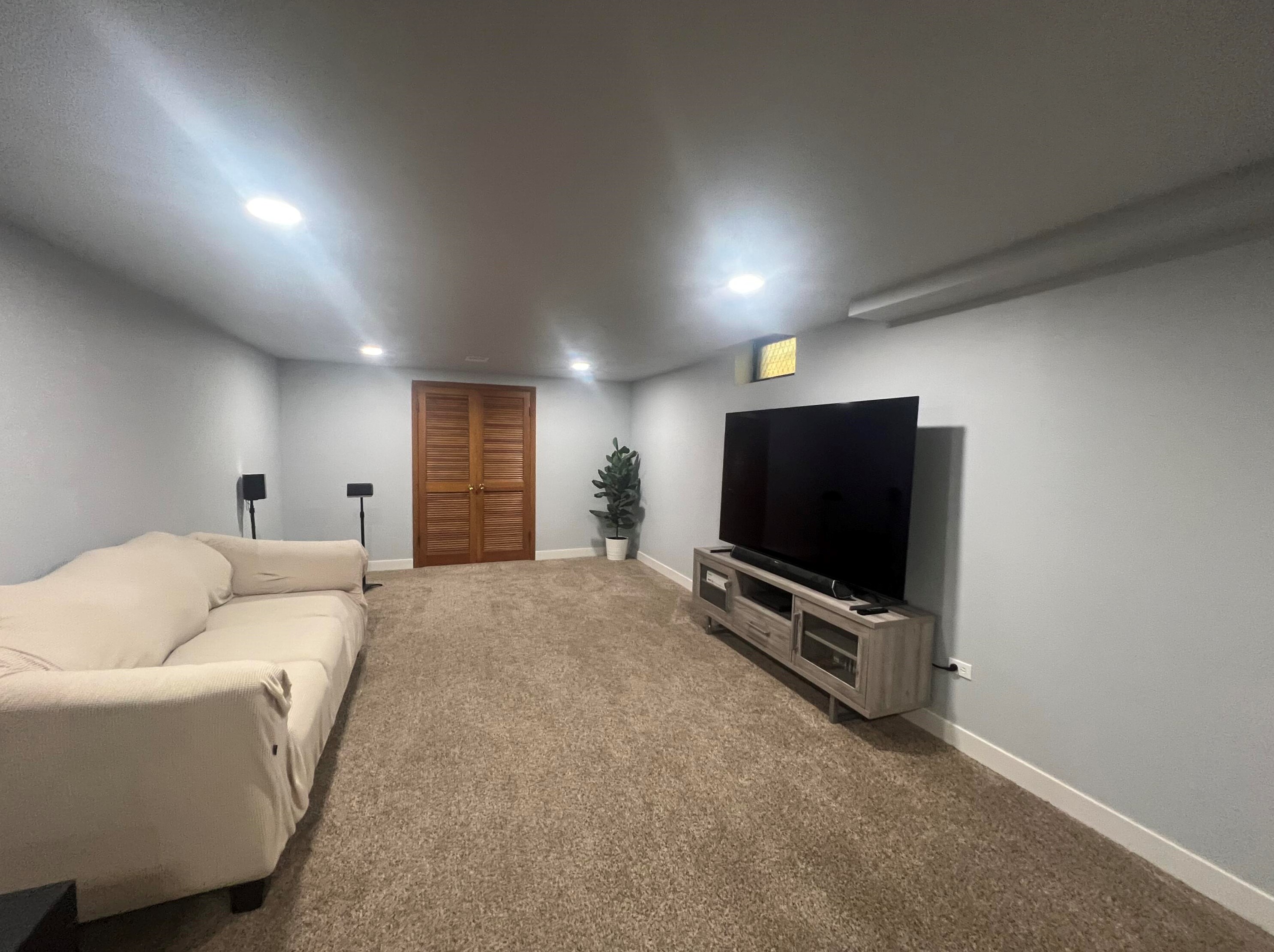 7522 Jackson Dr, Milwaukee WI 53219-2817 exterior