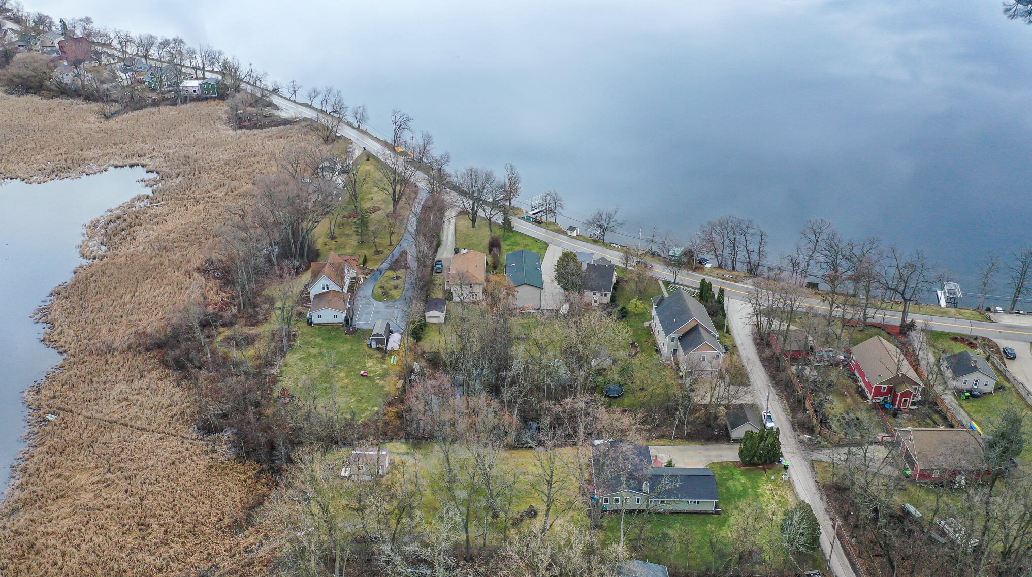 29112 Forest Isle Ln, Waterford, WI 53185