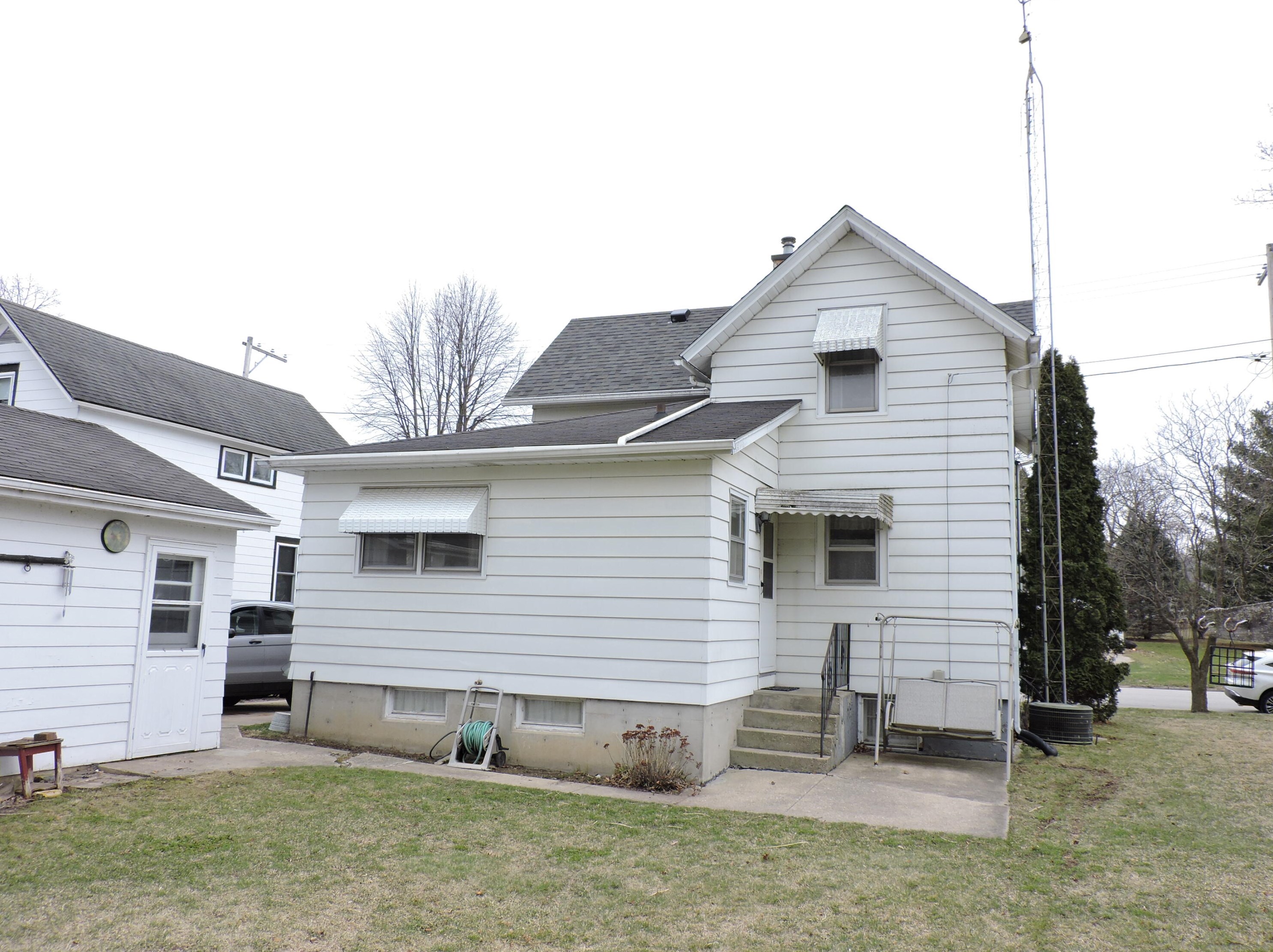 420 Edward St, Fort Atkinson, WI 53538-1819