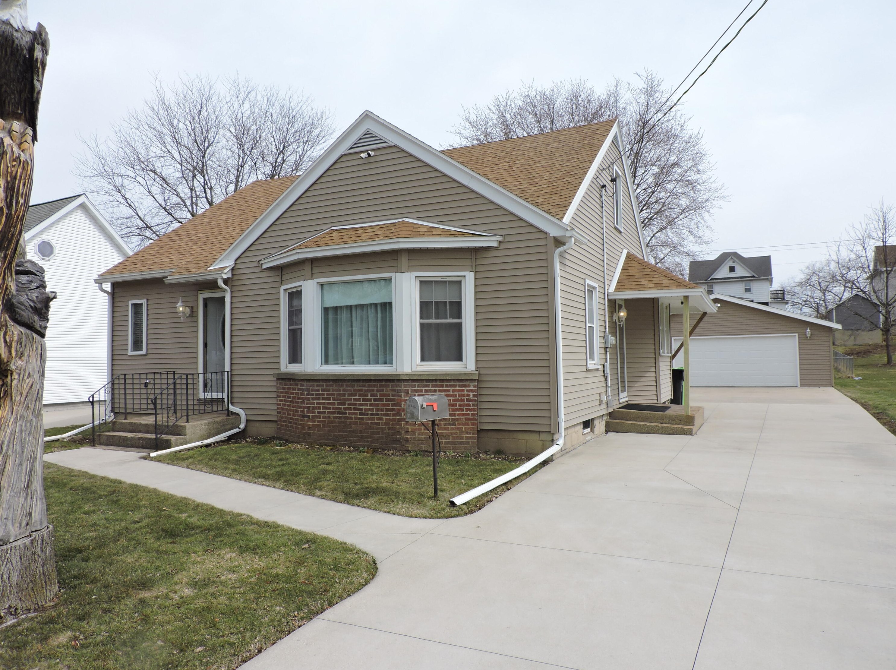 110 Fischer Ave, Beaver Dam, WI 53916