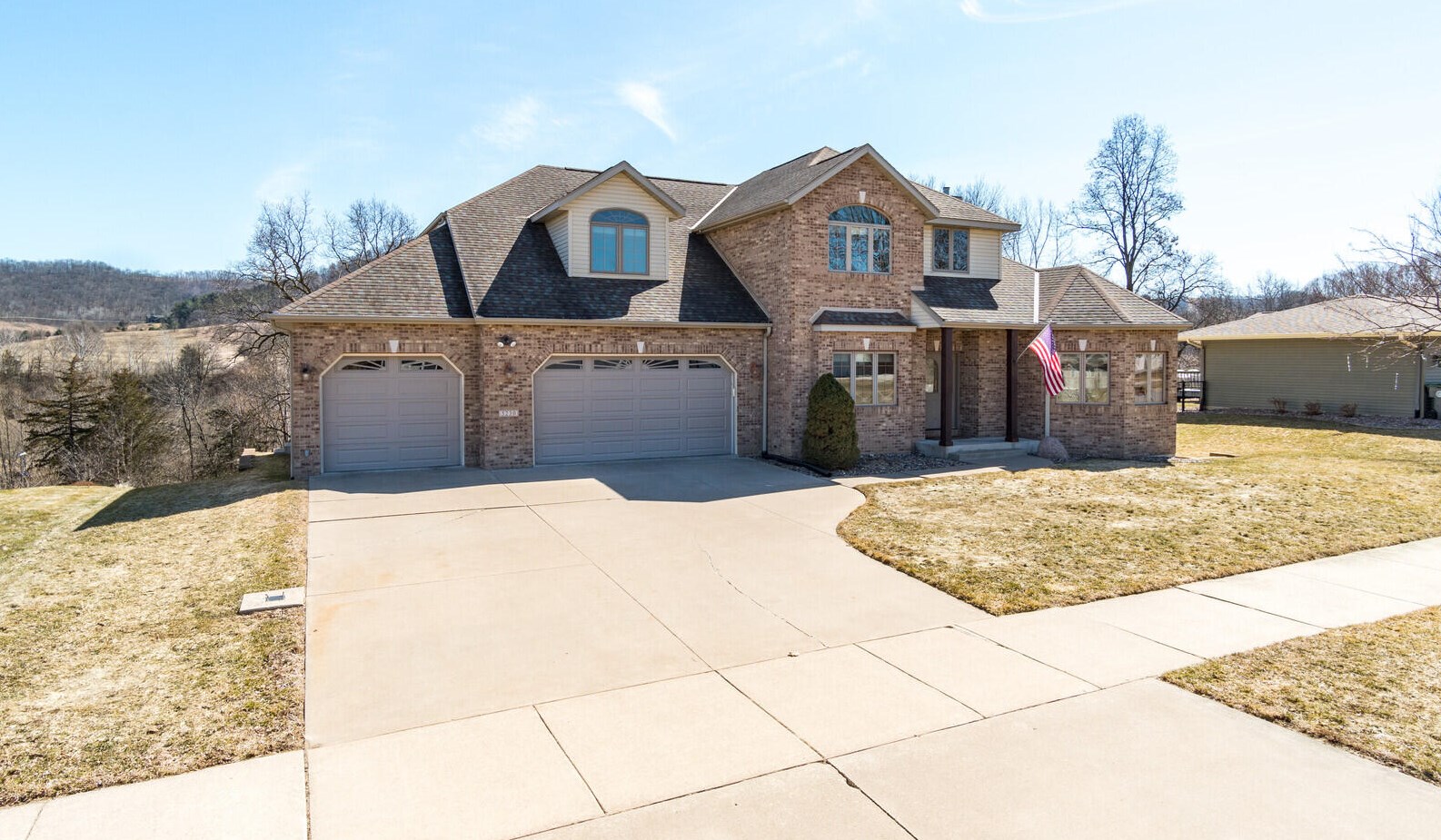 5230 Creekside Pl, La Crosse, WI 54601