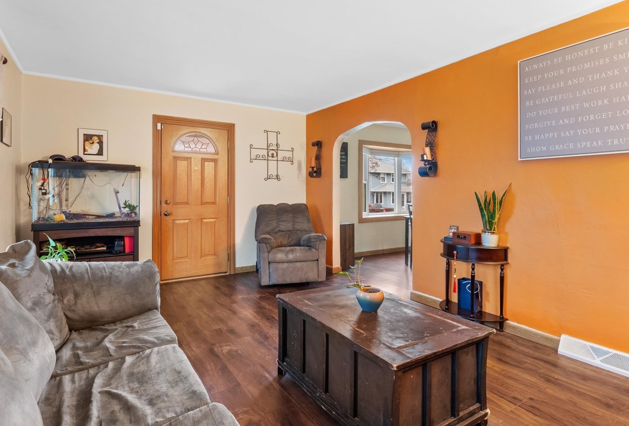 1707 20th St, Sheboygan WI  53081-2206 exterior