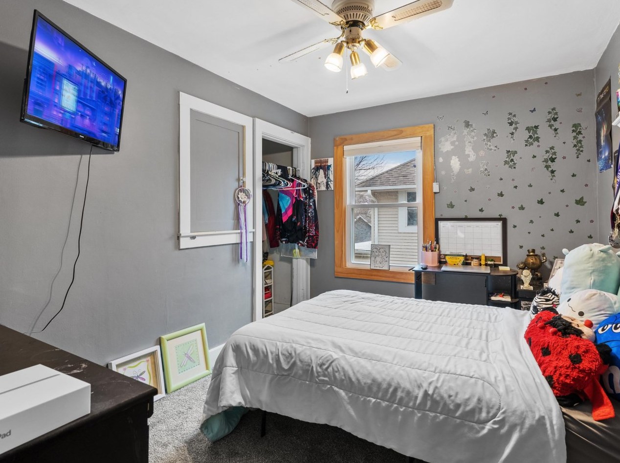 1707 20th St, Sheboygan WI  53081-2206 exterior