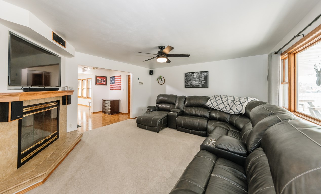 314 E Lincoln Ave, Hartford, WI 53027