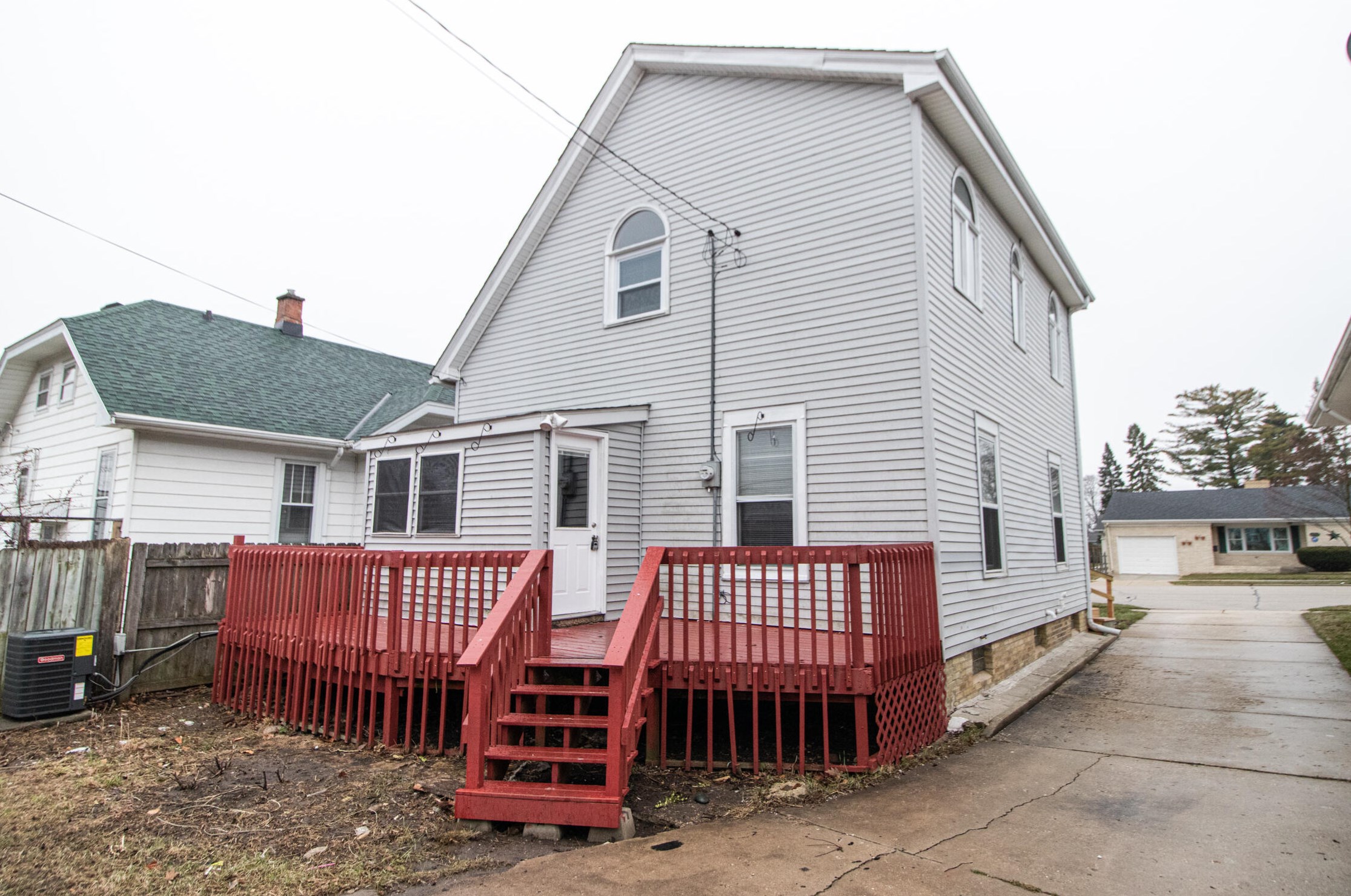 3720 Wright Ave, Racine, WI 53405