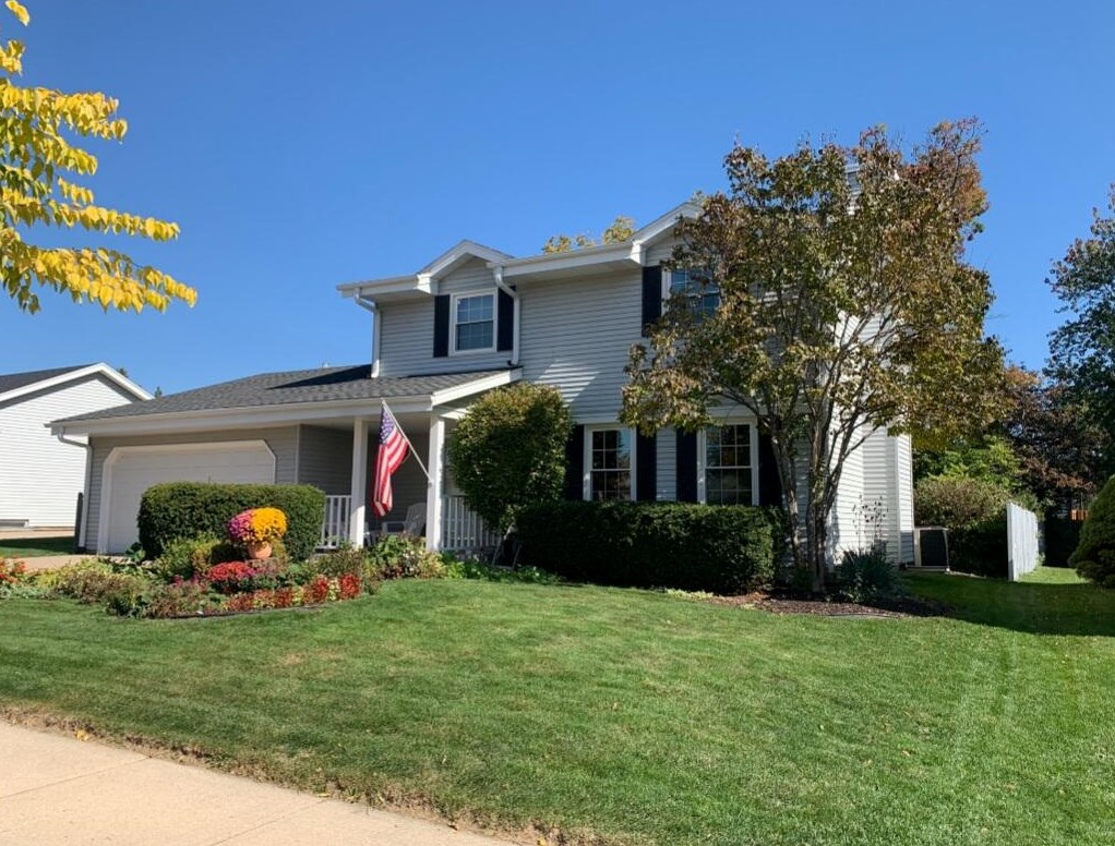 8500 Parknoll Dr, Oak Creek, WI 53154-3436