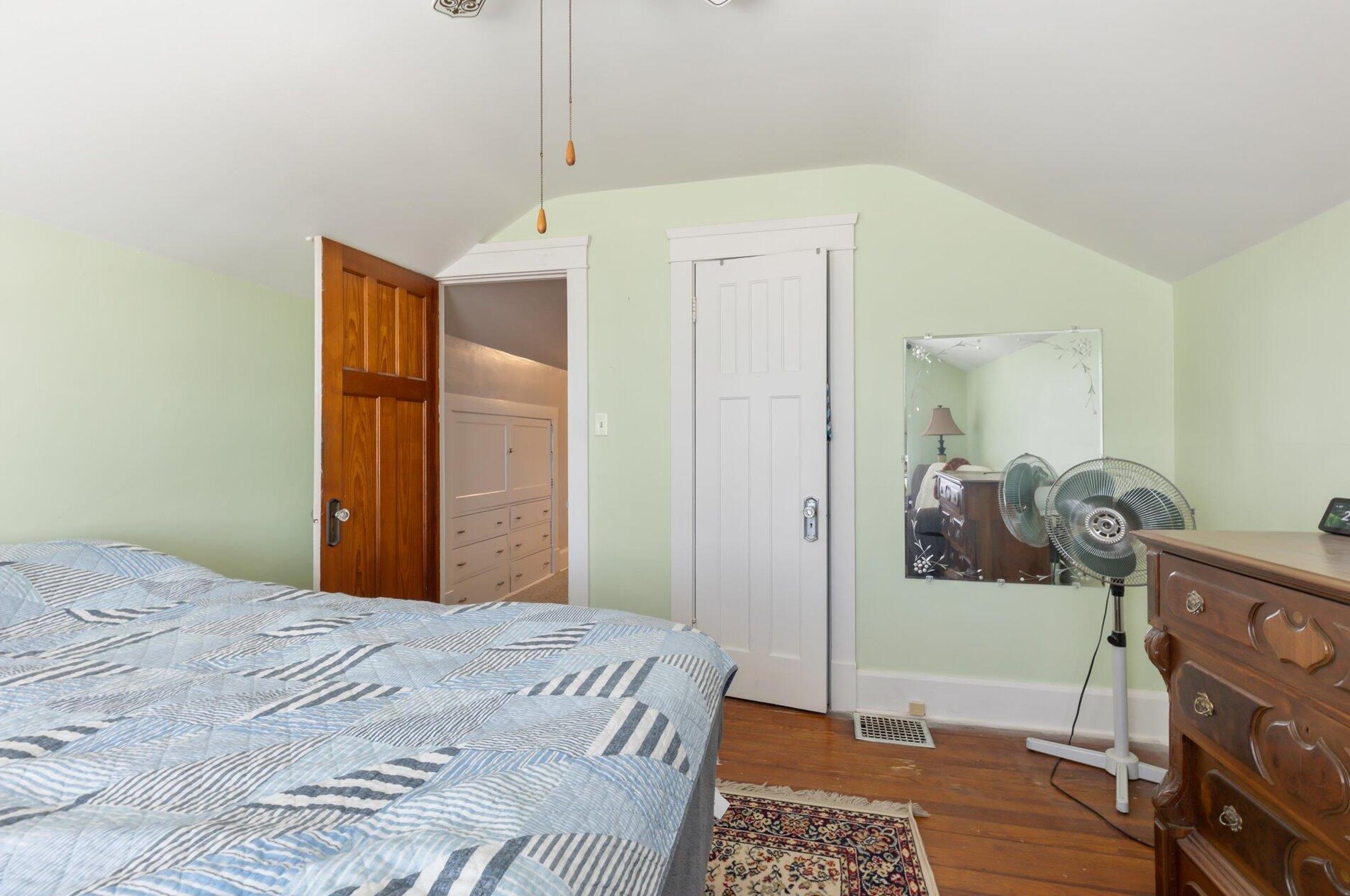 1133 Arthur Ave, Racine WI  53405-2902 exterior