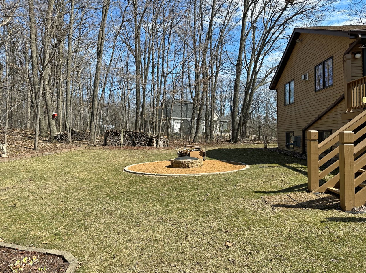 3028 Bendamar Ln, West Bend, WI 53090