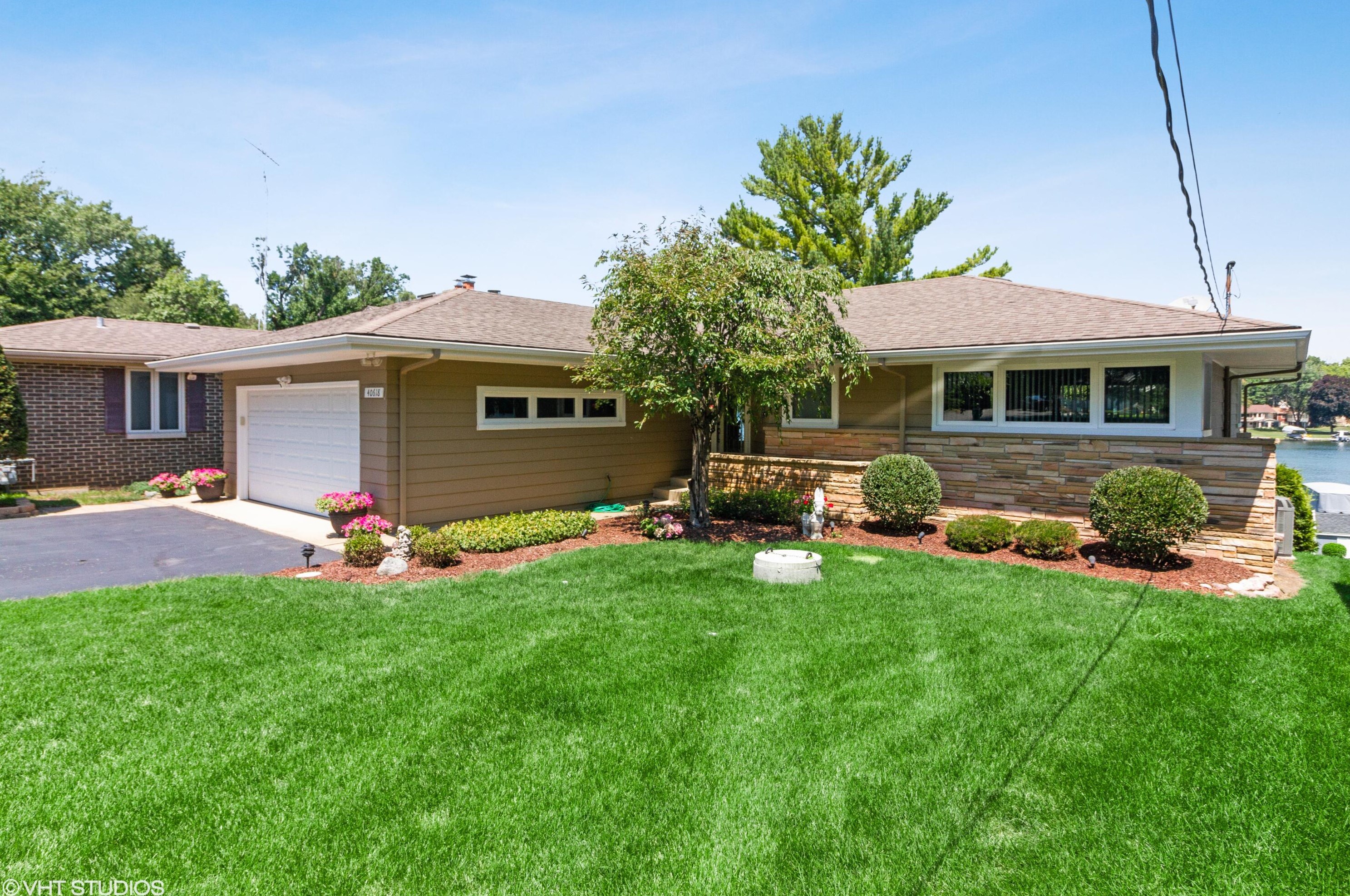 40618 92nd St, Genoa City, WI 53128-1256