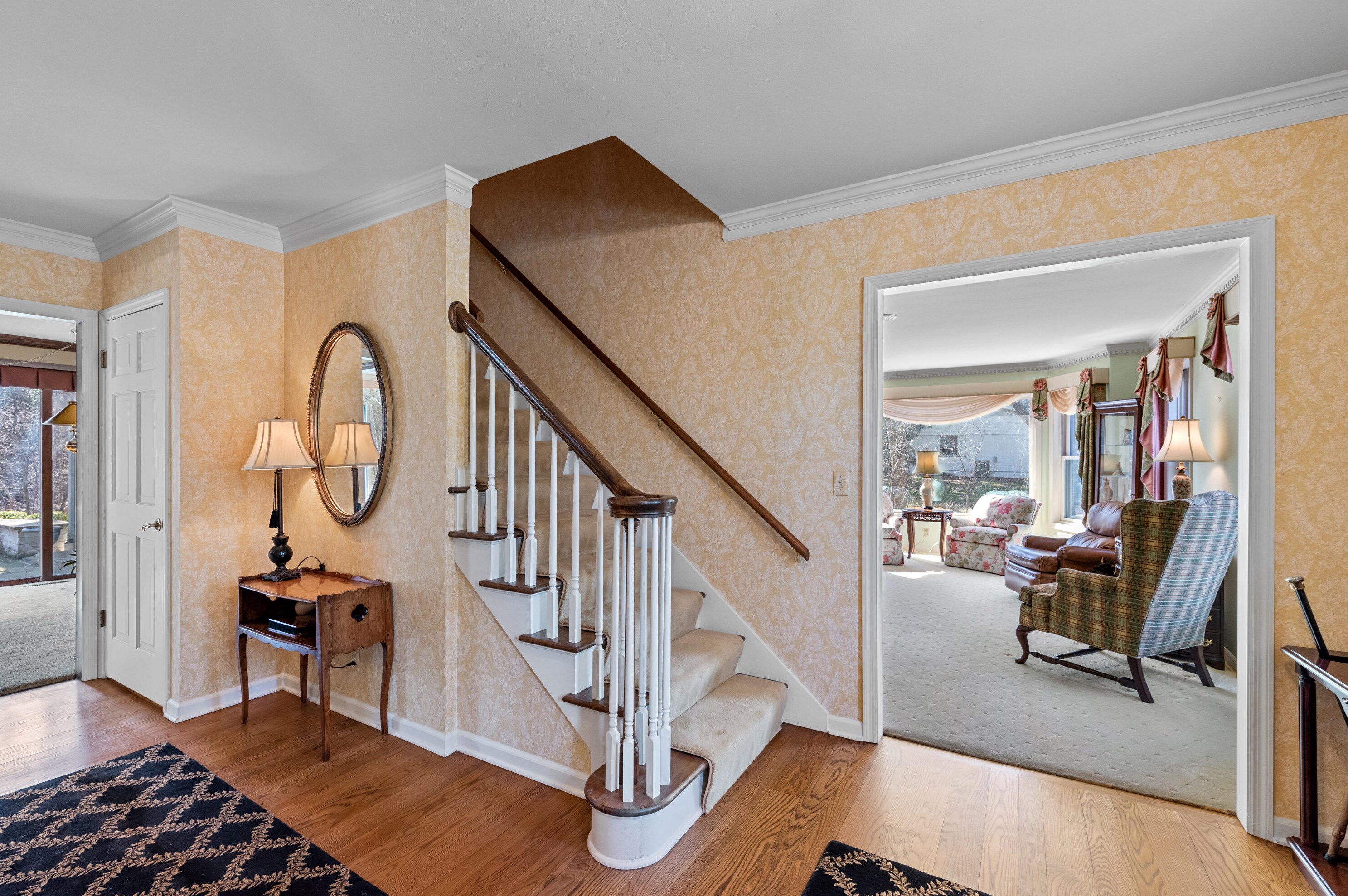 954 Hawthorne Ln, Cedarburg, WI 53012