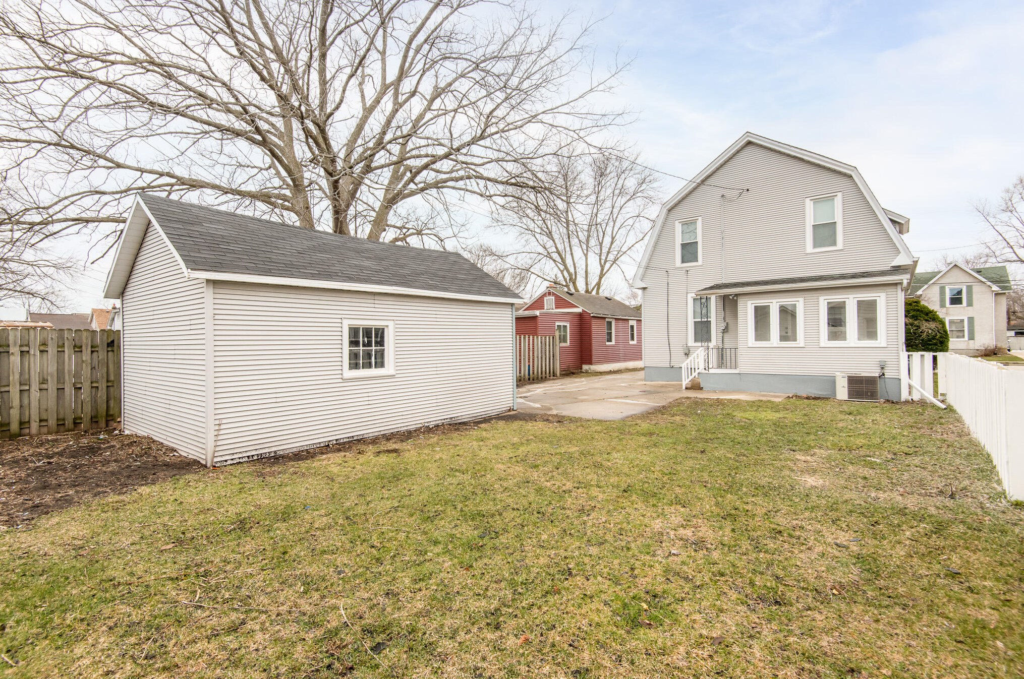 2037 Lasalle St, Racine, WI 53402