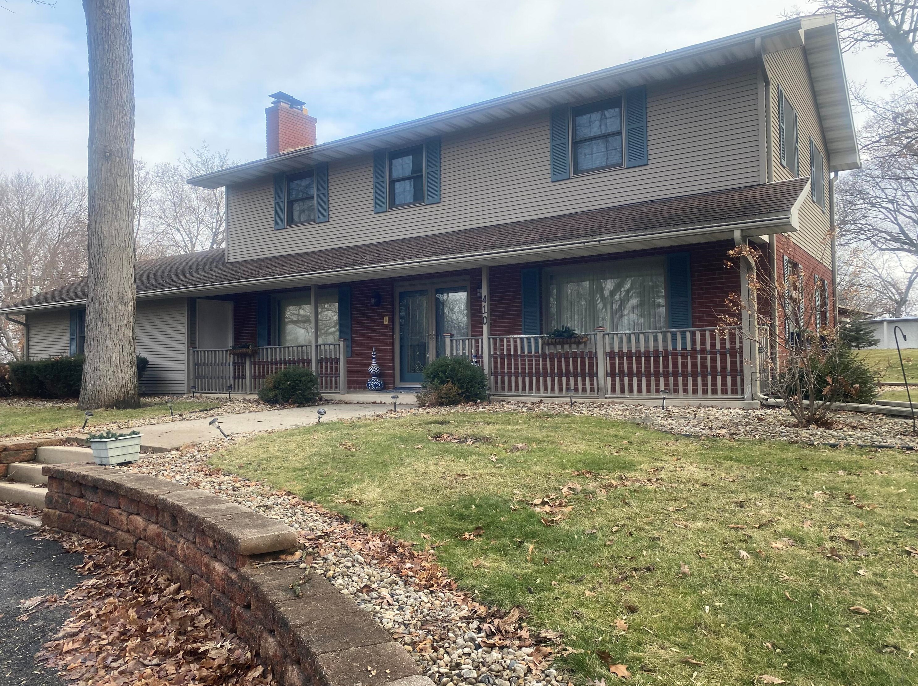 410 Ferry Dr, Lake Mills, WI 53551-1422