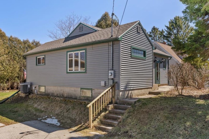 2119 38th St, Sheboygan, WI 53081-1735