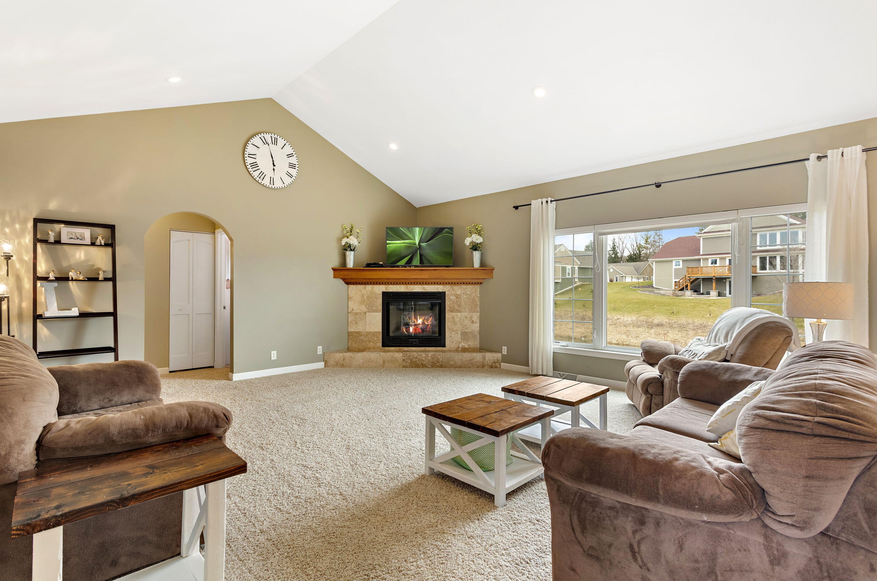 2921 Gateway Ave, Hartford, WI 53027-8316