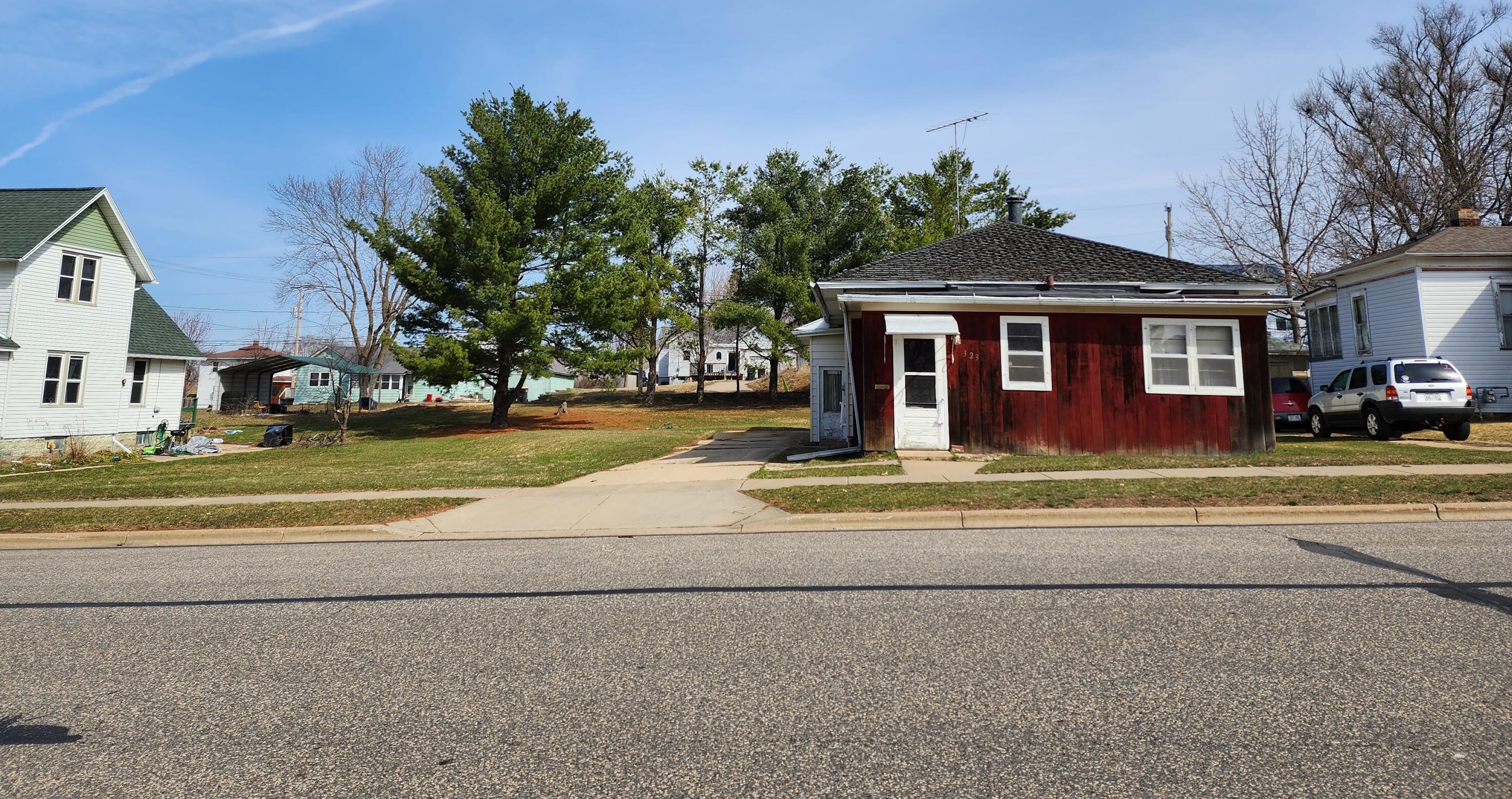 323 W Juneau St, Tomah, WI 54660