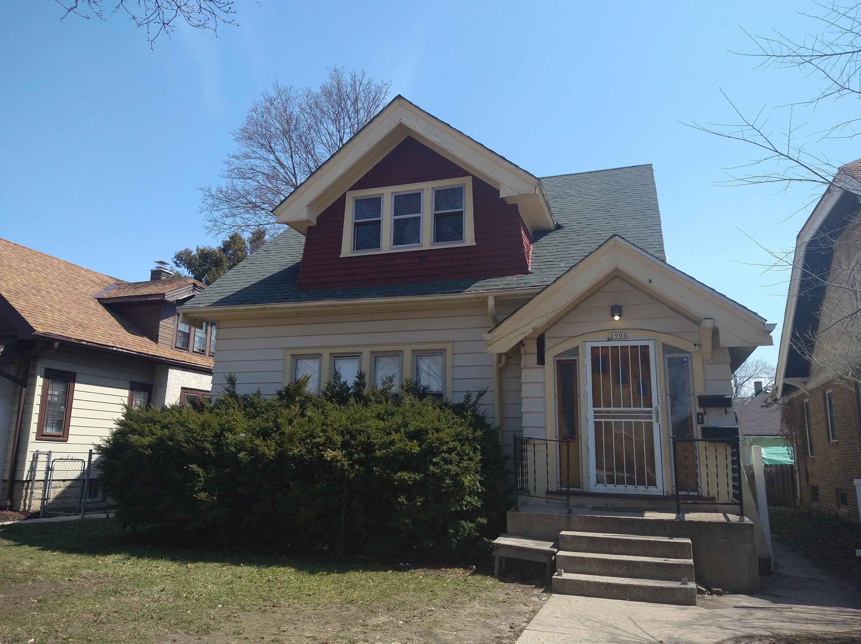 2906 N 46th St, Milwaukee, WI 53210