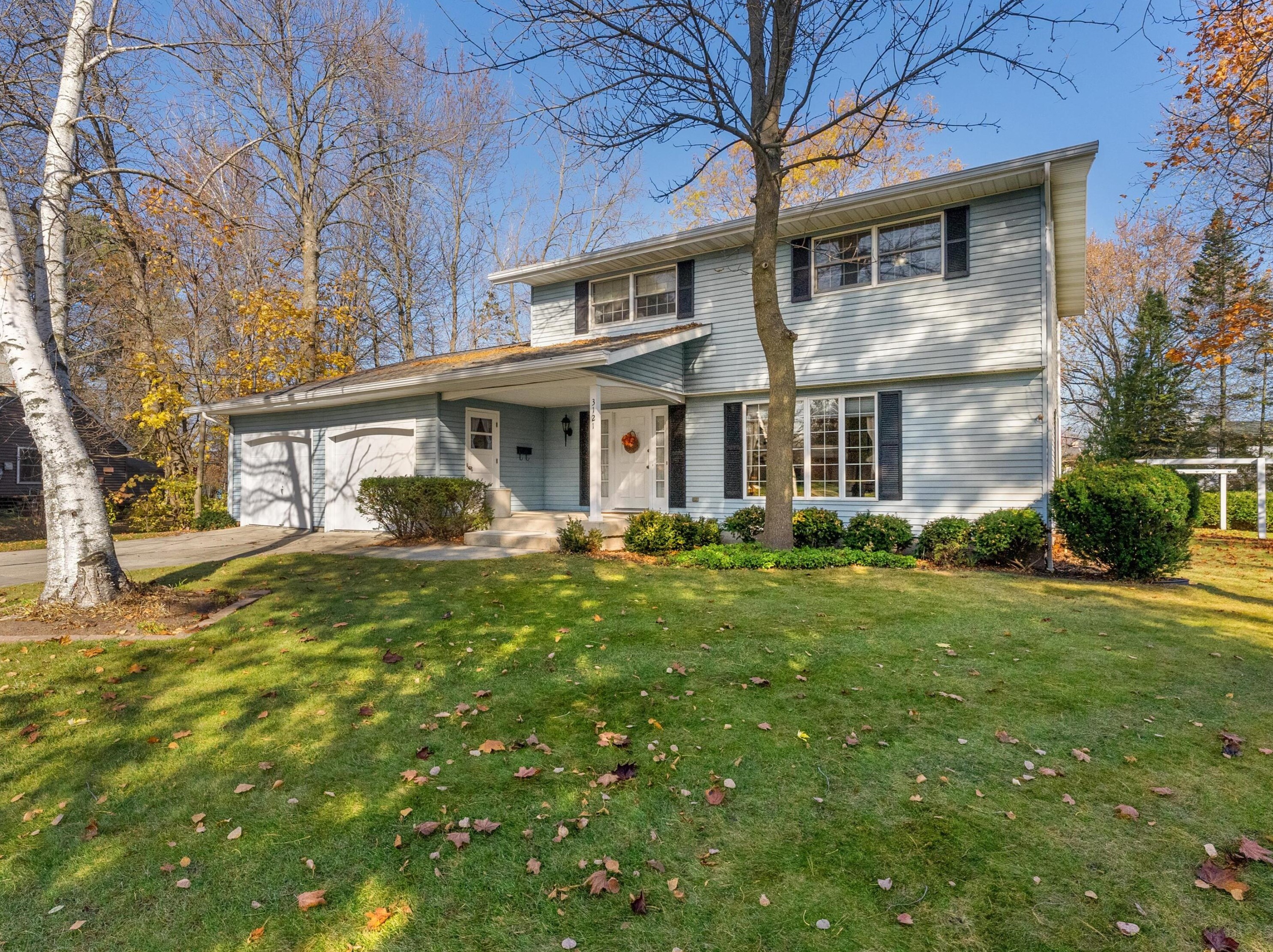 3121 Monroe St, Two Rivers, WI 54241
